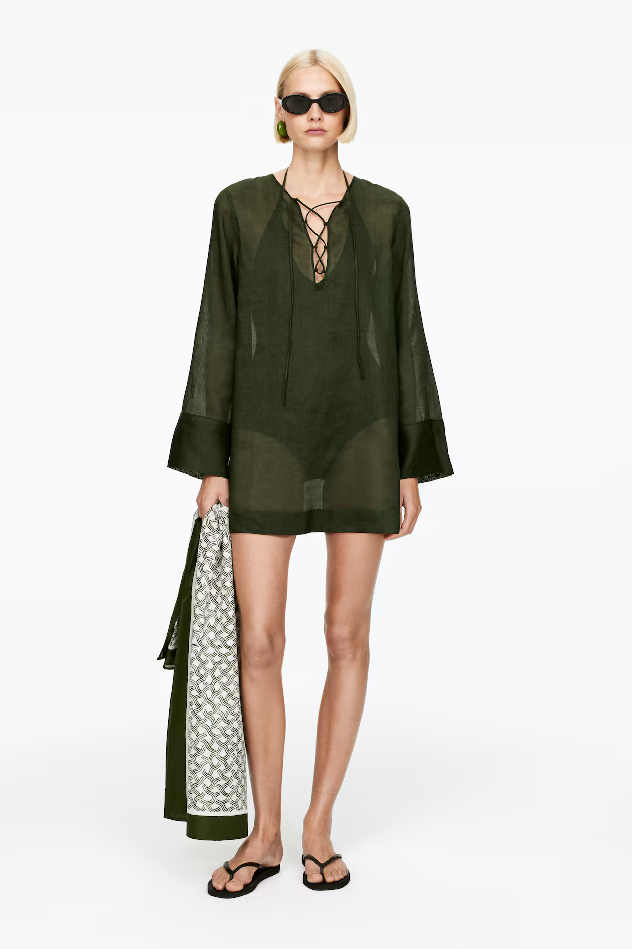 Strandkleid aus Ramie | H&M (DE, AT, CH, NL, FI)
