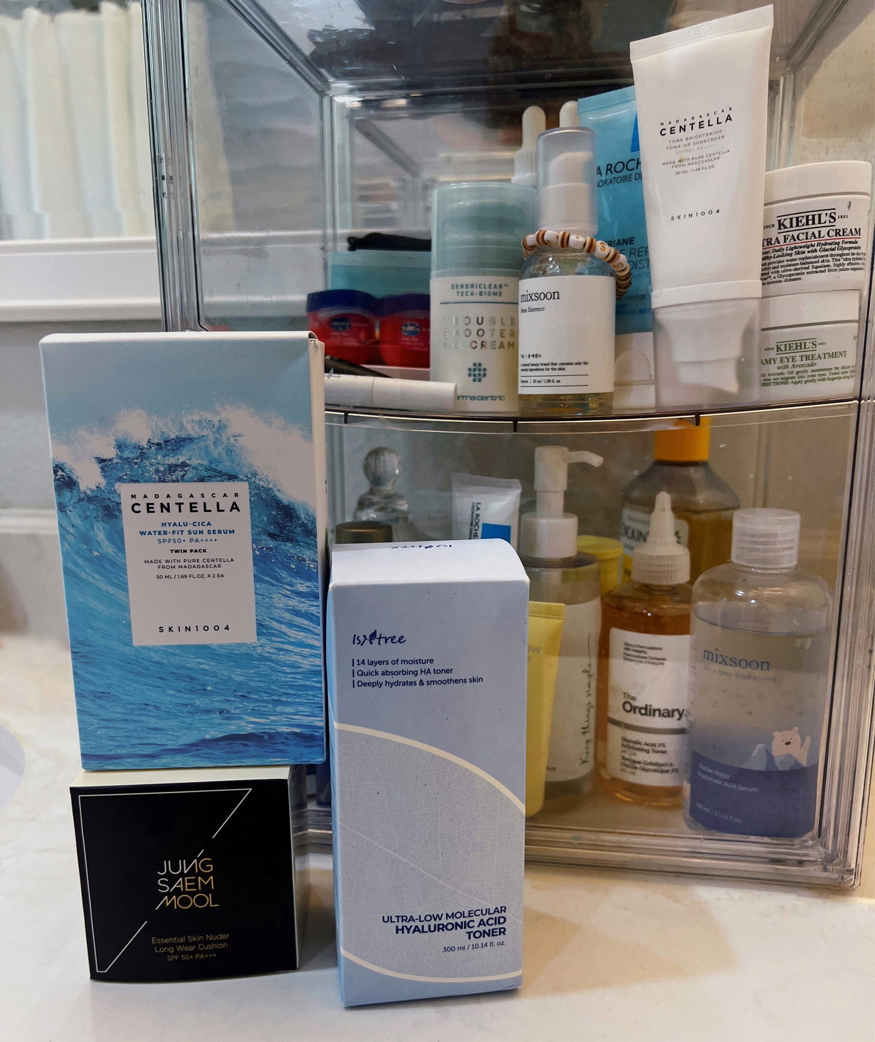 My daily Korean Skincare Product Rotation 

My Skincare Box 

Skincare routine, The Ordinary products, La Roche Posay skincare, Skin1004 beauty, Anua toner, Versed skincare, Kiehl’s repair creme, Cosrx essence, Mixsoon serum, Neutrogena cleanser, Glycolic Acid treatment, Bean Essence benefits, Hyaluronic Acid serum, Adapelene Gel for acne, Retinol anti-aging, Korean skincare, double cleansing method, skin essence hydration, best toners 2023, top skincare brands#LTKxelfCosmetics



#LTKBeauty