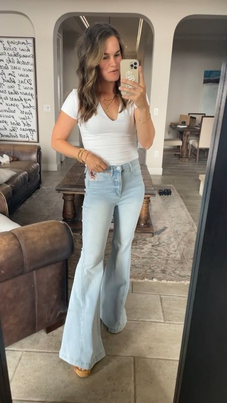 Like and comment “WALMART FLARES” to have all links sent directly to your messages. These jeans are so good- $24, so comfy, high rise and remind me of fp ✨ 
.
#walmart #walmartfashion #walmartfinds #jeans #womensjeans #summerstyle #casualstyle #casualfashion #momstyle #flarejeans 

#LTKfindsunder50 #LTKstyletip #LTKsalealert