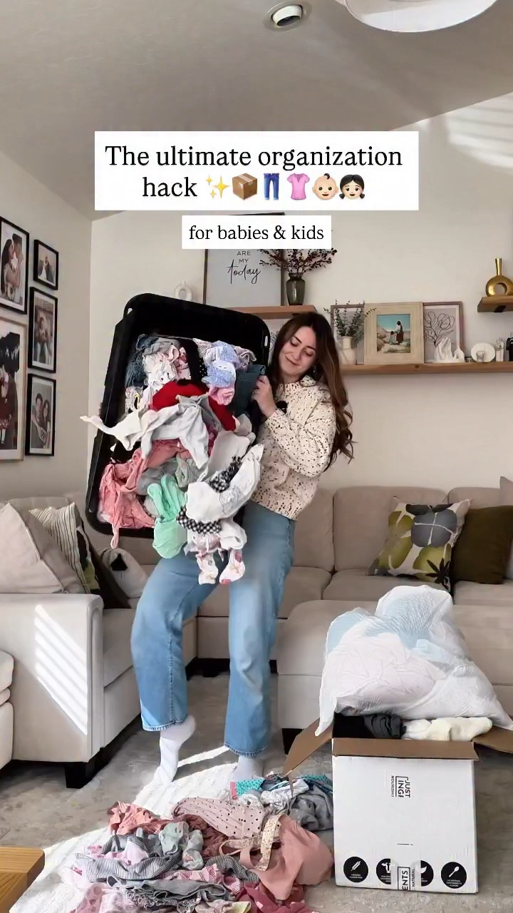 Why did no one tell me this before?? The ultimate way to organize kids’ clothing! 🧸📦 

This system changed the game for our storage bins. Now I know exactly what’s in every box without even opening it.

Want the links to these bags and my favorite label maker? Comment “STORAGE” below and I’ll send them your way! ✨

Nothing like doing a spring cleaning and organization! 

#organization #momhack @stanforcreators #standaretopost 
#momlife #springcleaning 

IB: @mackenzie_hyland 🫶🏻