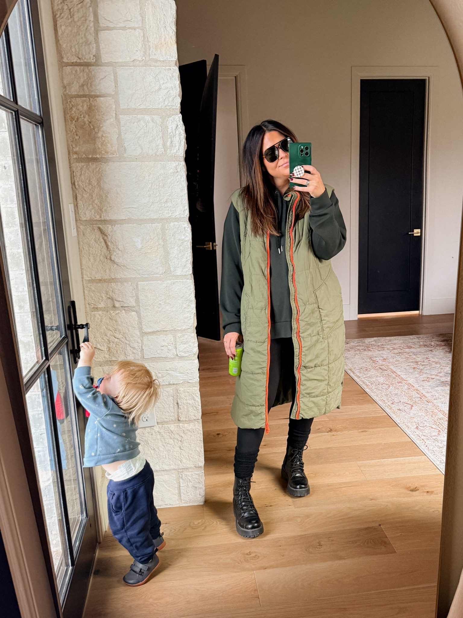 Casual cold weather outfit
Vest: XL
spanx Hoodie: 1X
Aerie Leggings: Large
Combat Boots: TTA
Gorgie for energy 😵‍💫


#LTKFindsUnder50 #LTKMidsize #LTKStyleTip