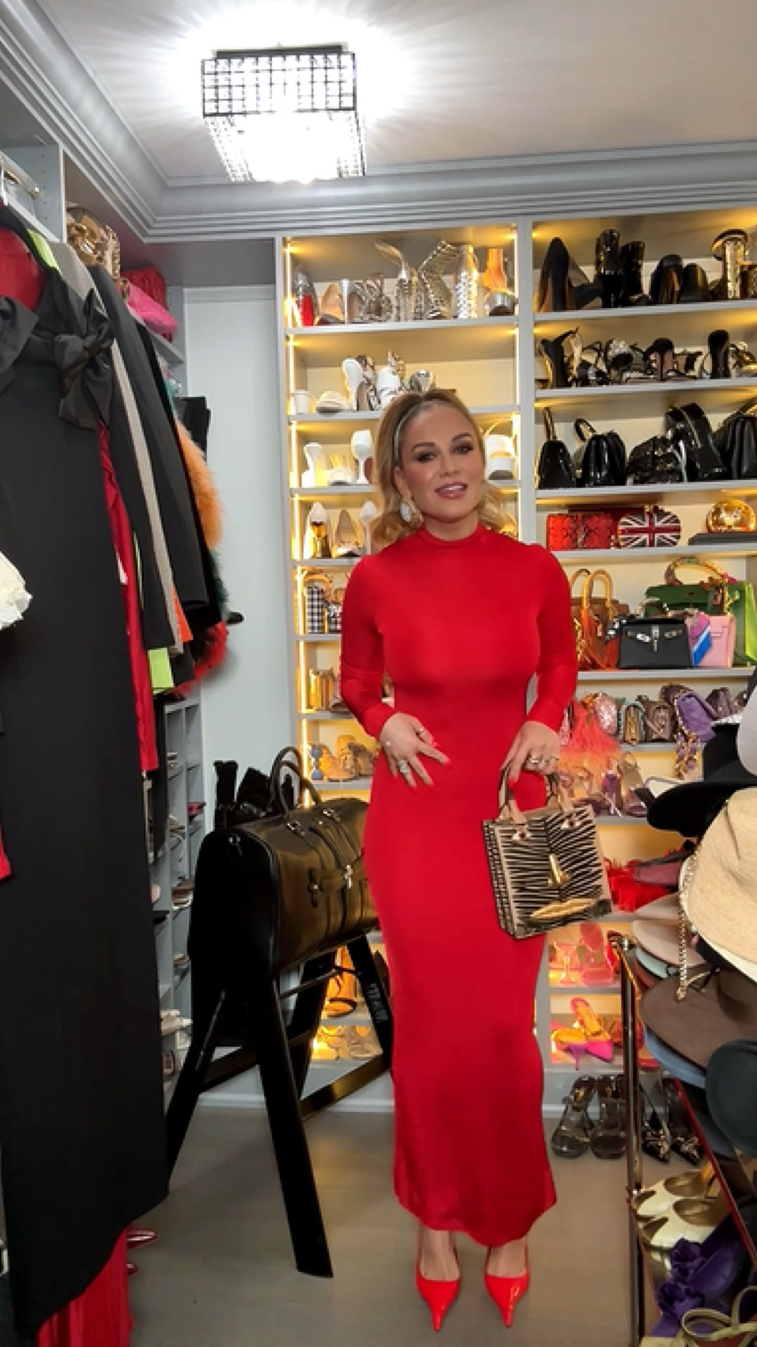 Love wearing this red monochromatic look ❤️ wearing a small in this knit dress. 


#LTKHoliday #LTKSaleAlert #LTKStyleTip