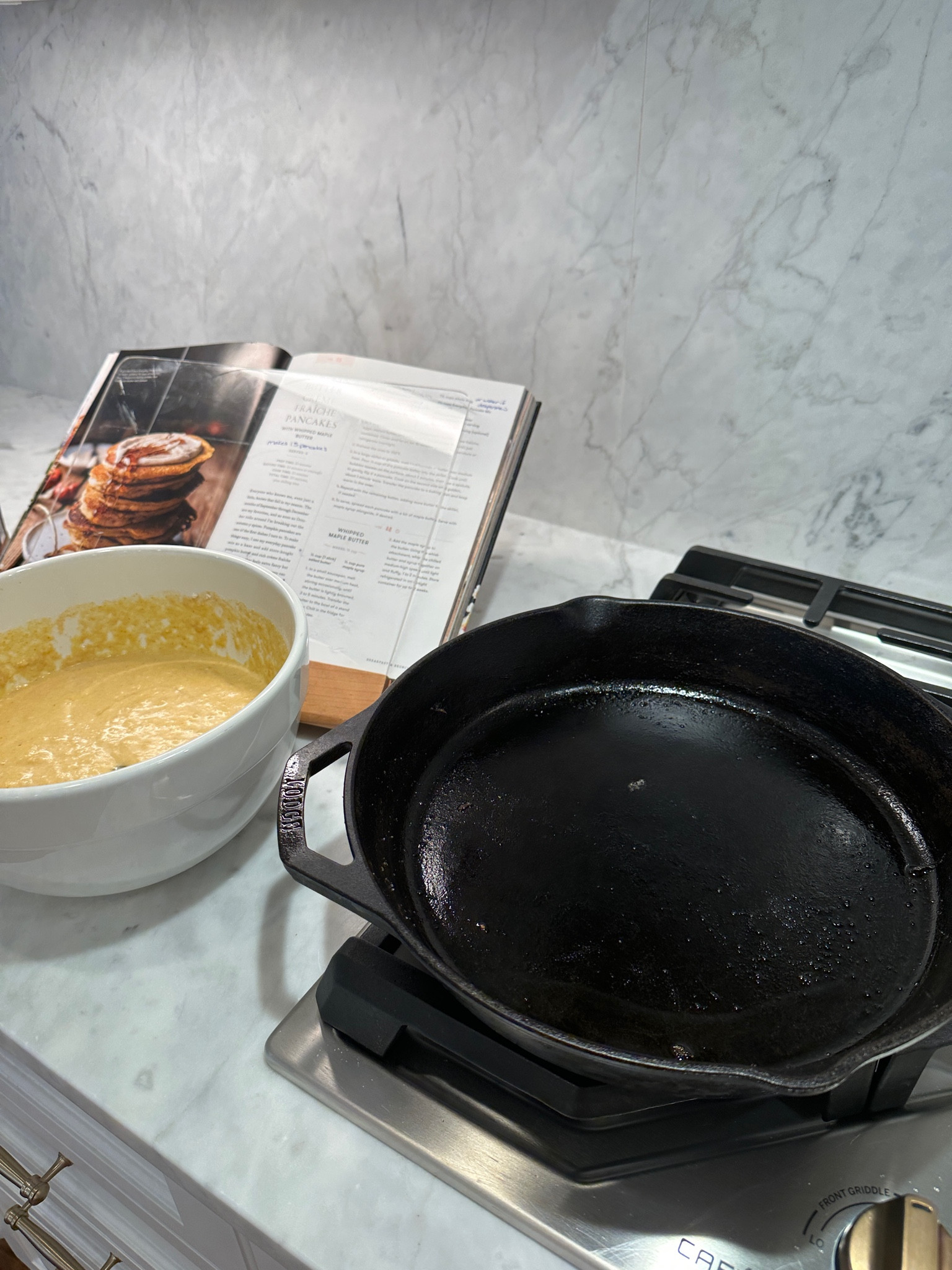 Saturday morning pumpkin pancakes! I basically only use two pans when I cook and the is one of them. The original non-toxic pan ( I still don’t trust anything that says non-stick 🙃). The price is great and it will probably outlast me! It takes a bit of getting used to cook on but once you do you won’t go back! Also, one of my fav cookbooks is linked and the mixing bowls 🥰