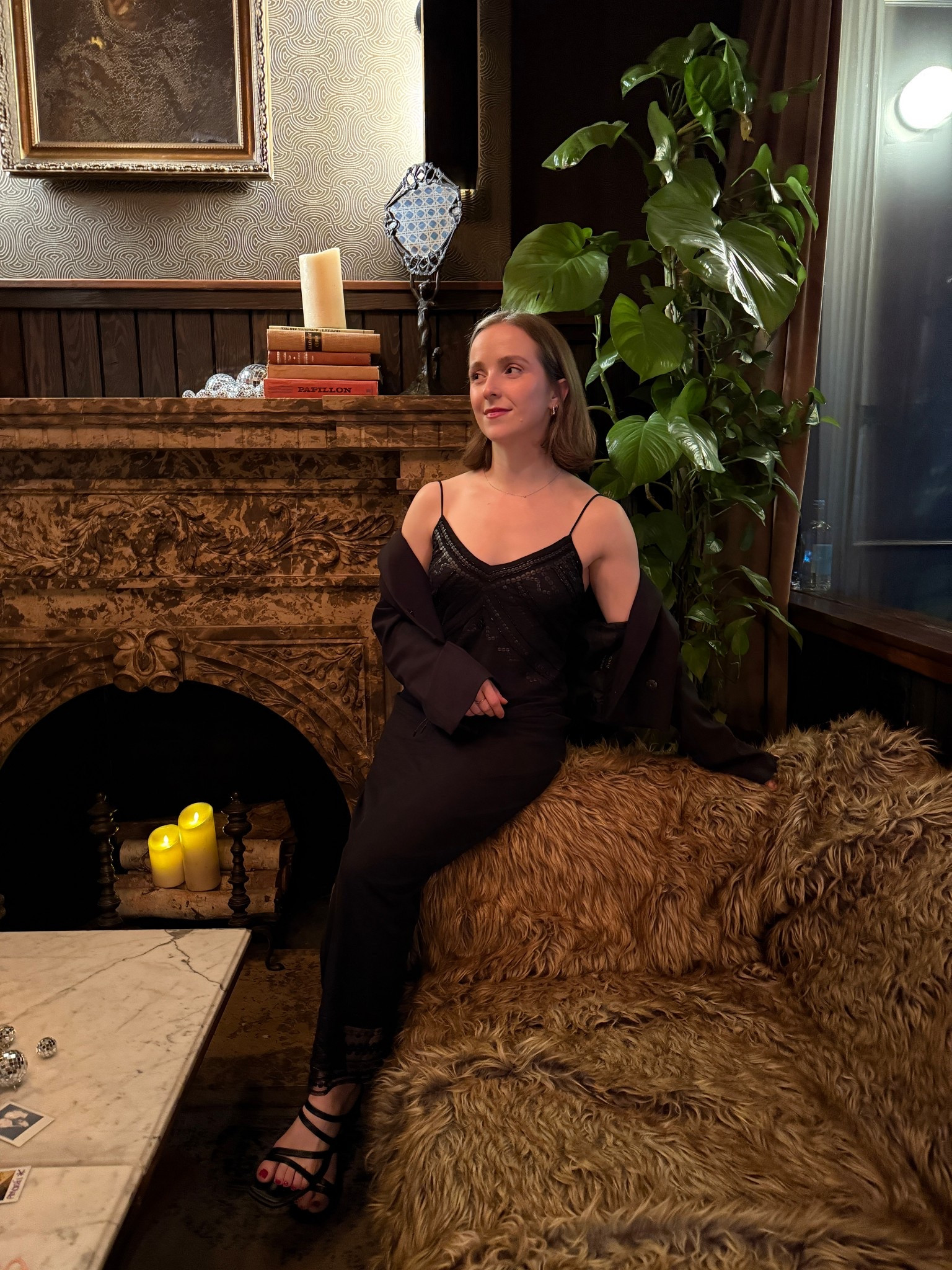 Leah’s pretty black dress for our girls night. Wearing xs