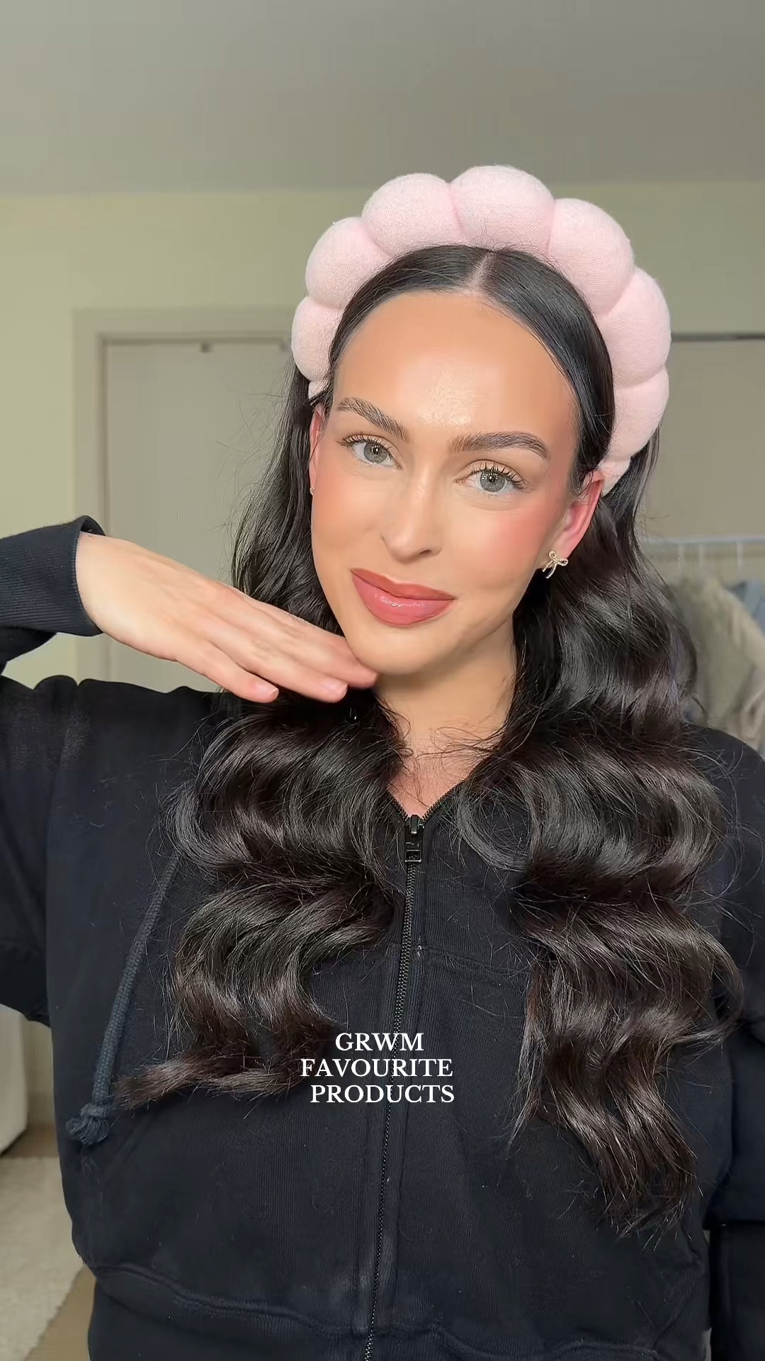 GRWM fearing some of my favourite products at the moment! 

#grwm #grwmroutine #makeupproducts #favouritemakeup #beautyproducts #makeuptutorial

#LTKbeauty #LTKcanada