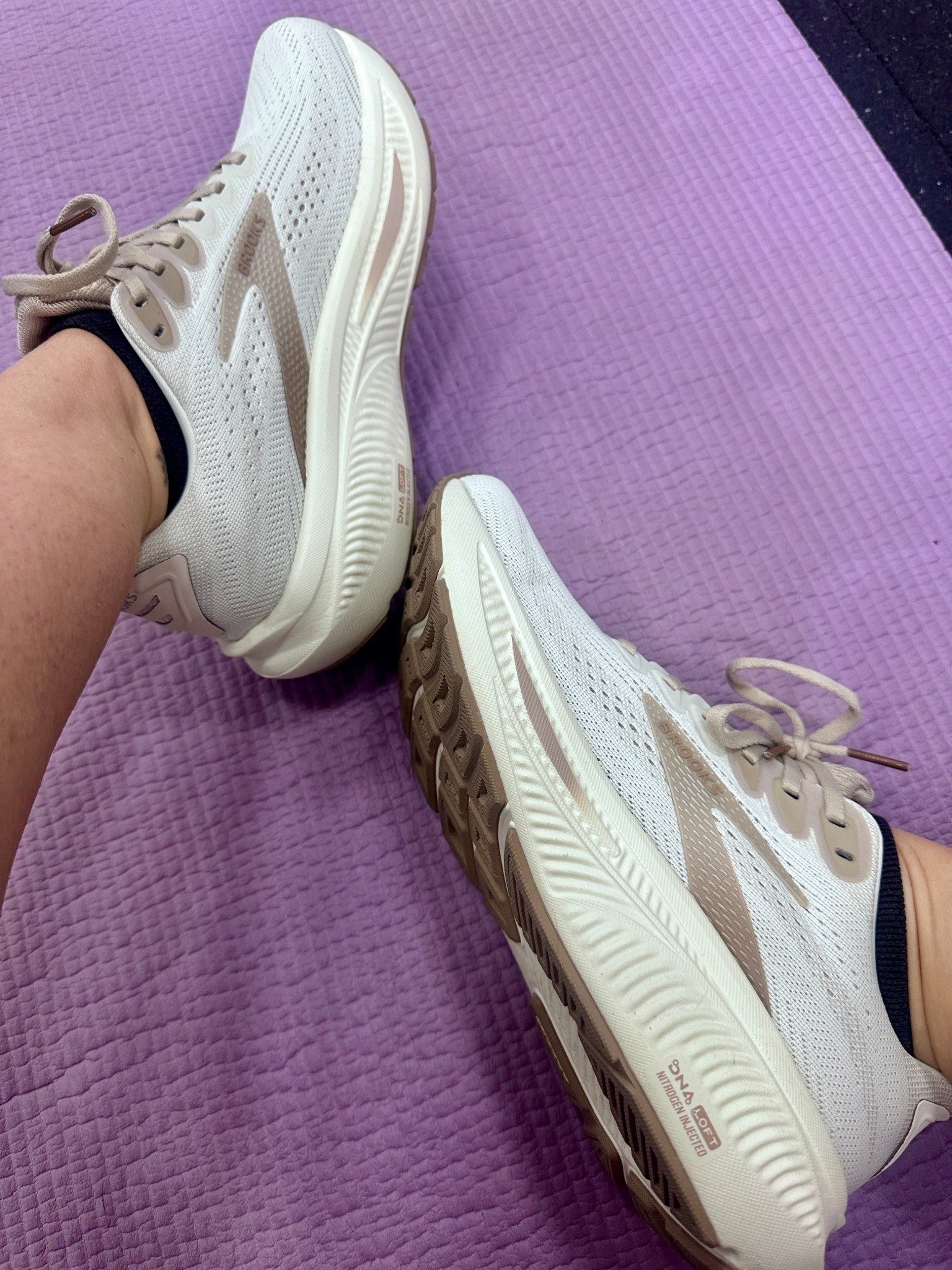 How cute are my new Brooks?! 😍
Had to get a picture while they’re still clean. 😅

#LTKShoeCrush #LTKActive #LTKMidsize