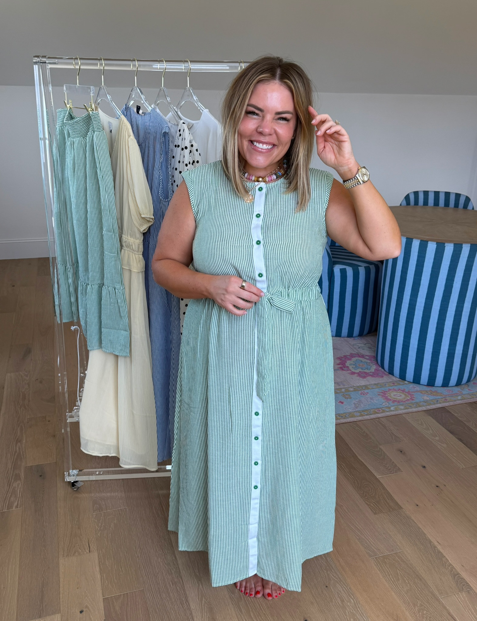 Loving this button down dress! 

 #LTKgrwm #LTKootd #LTKmomlife