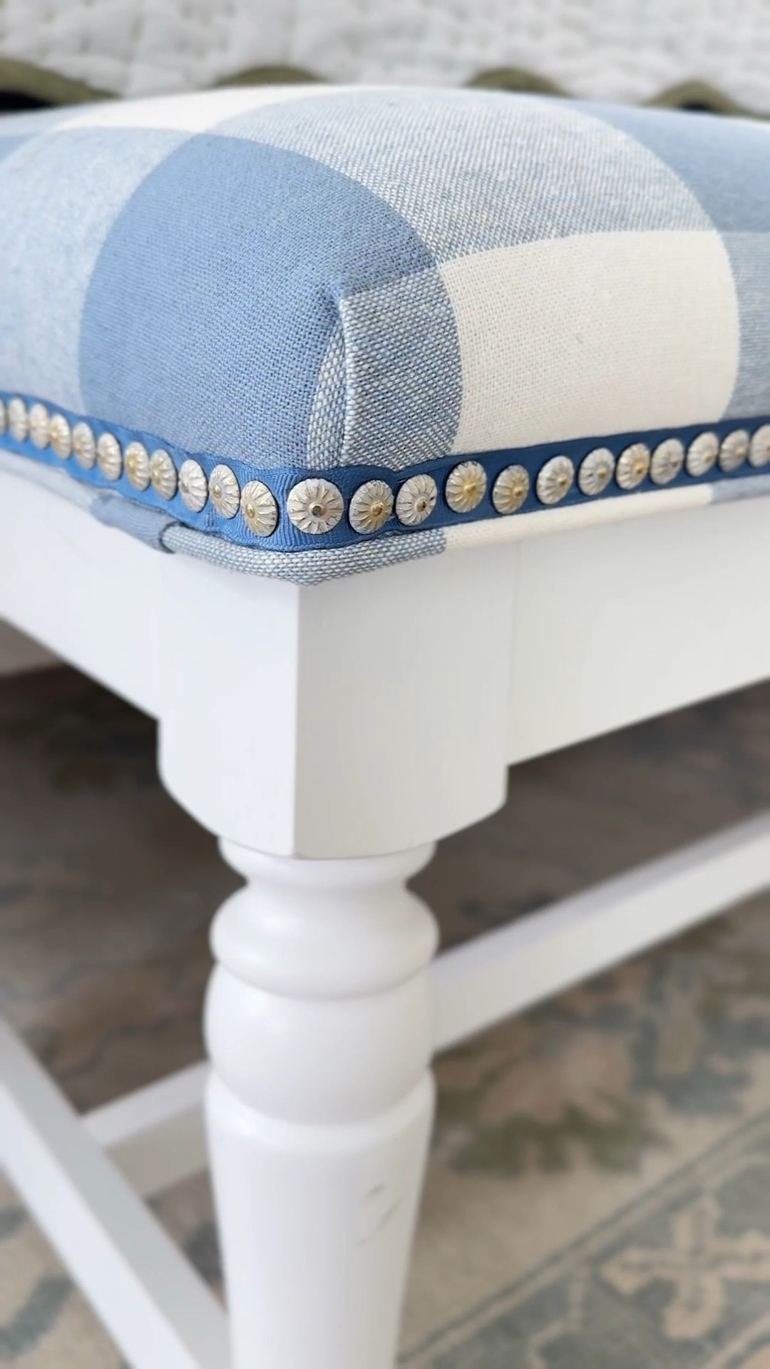 Fun Transformation! 

Bench 
Room makeover 
White bench 
Upholstered 

#LTKStyleTip #LTKFindsUnder100 #LTKHome