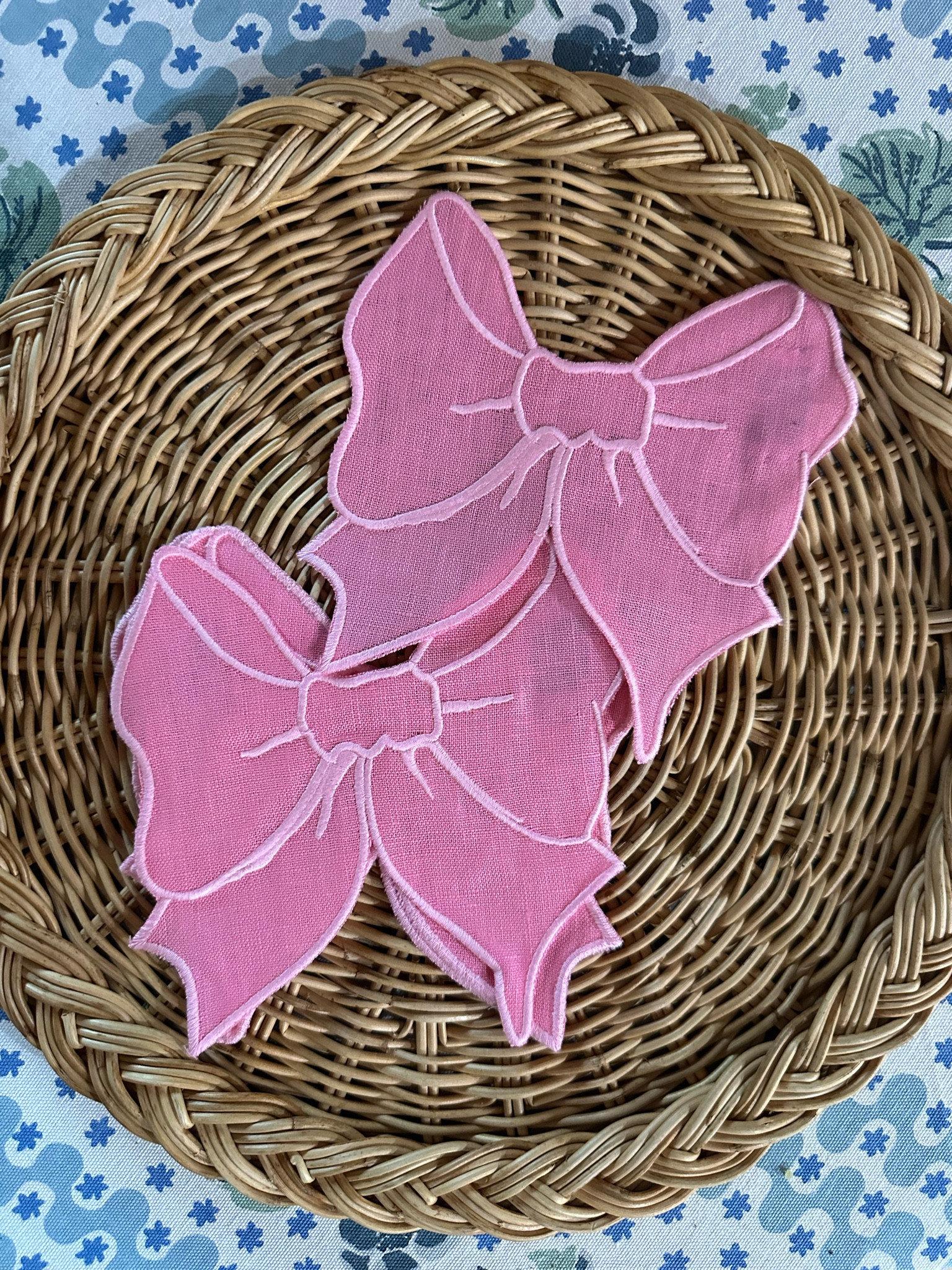 Linen bow cocktail napkins