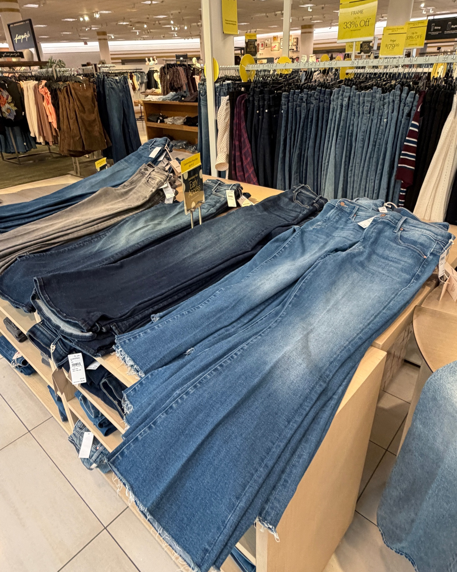 Nordstrom sale denim favorites! 💙 mother jeans frame Paige