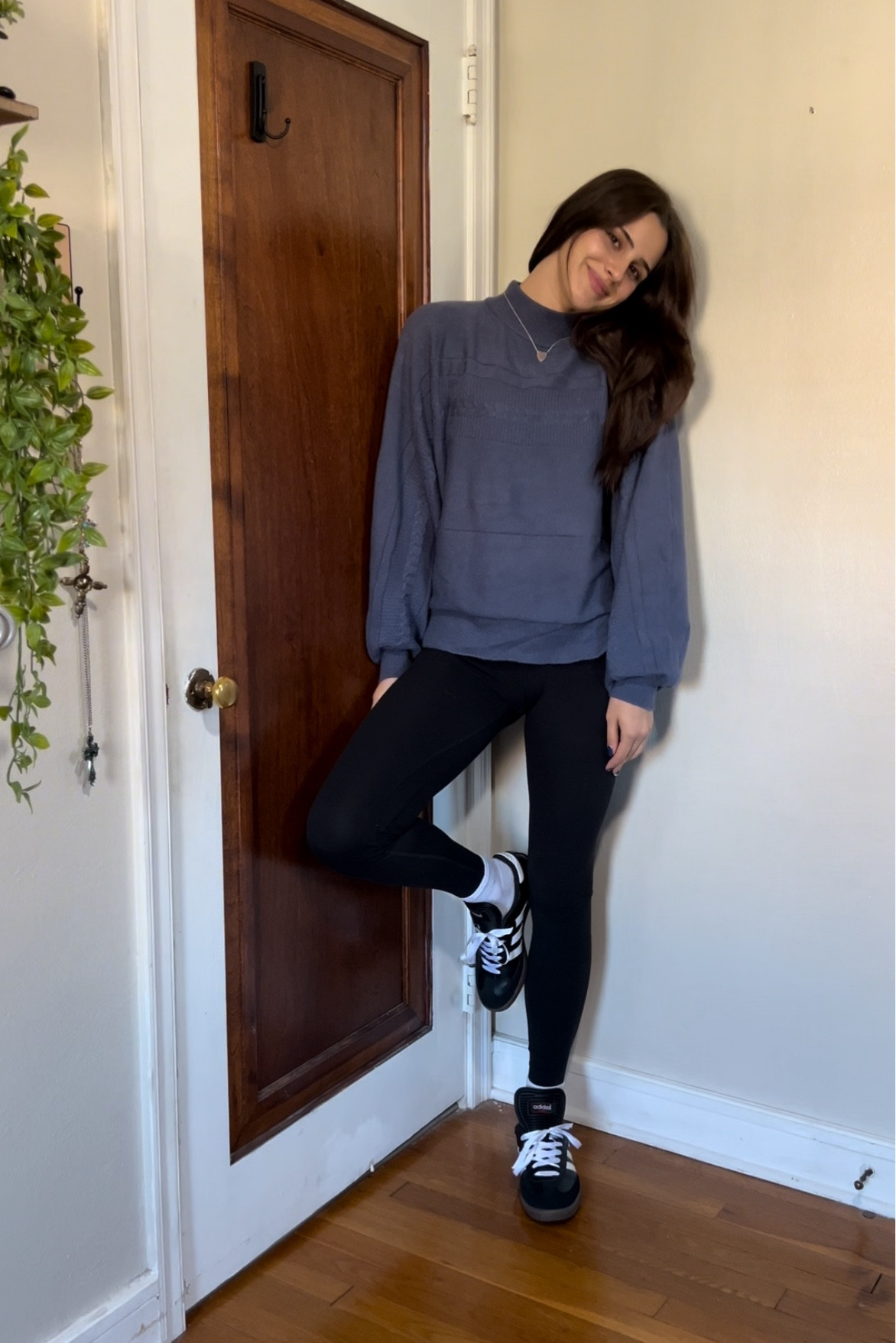 Simple casual outfit for class!! Perfect for fall 🫶🏼

#LTKstyletip #LTKshoecrush #LTKSeasonal