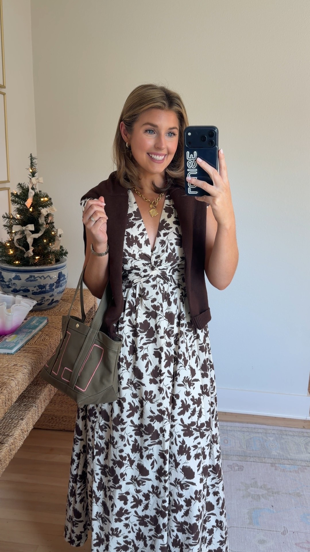 Friday ootd! Wearing a S in dress !