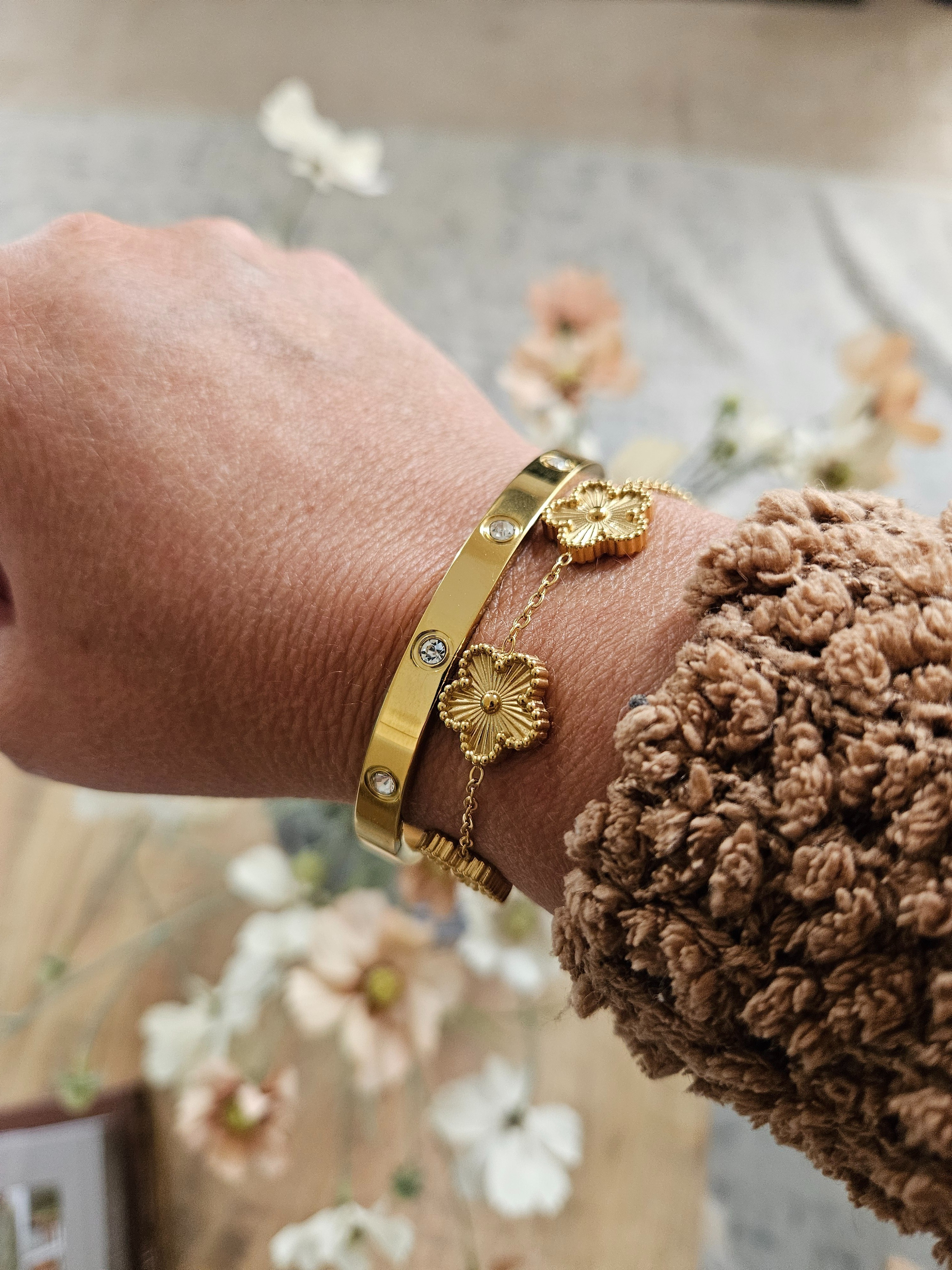 Serving designer vibes without the designer price tag. This bracelet set gives luxury energy on a budget.

#luxurylookforless
#amazonfinds

#LTKMothersDay #LTKootd