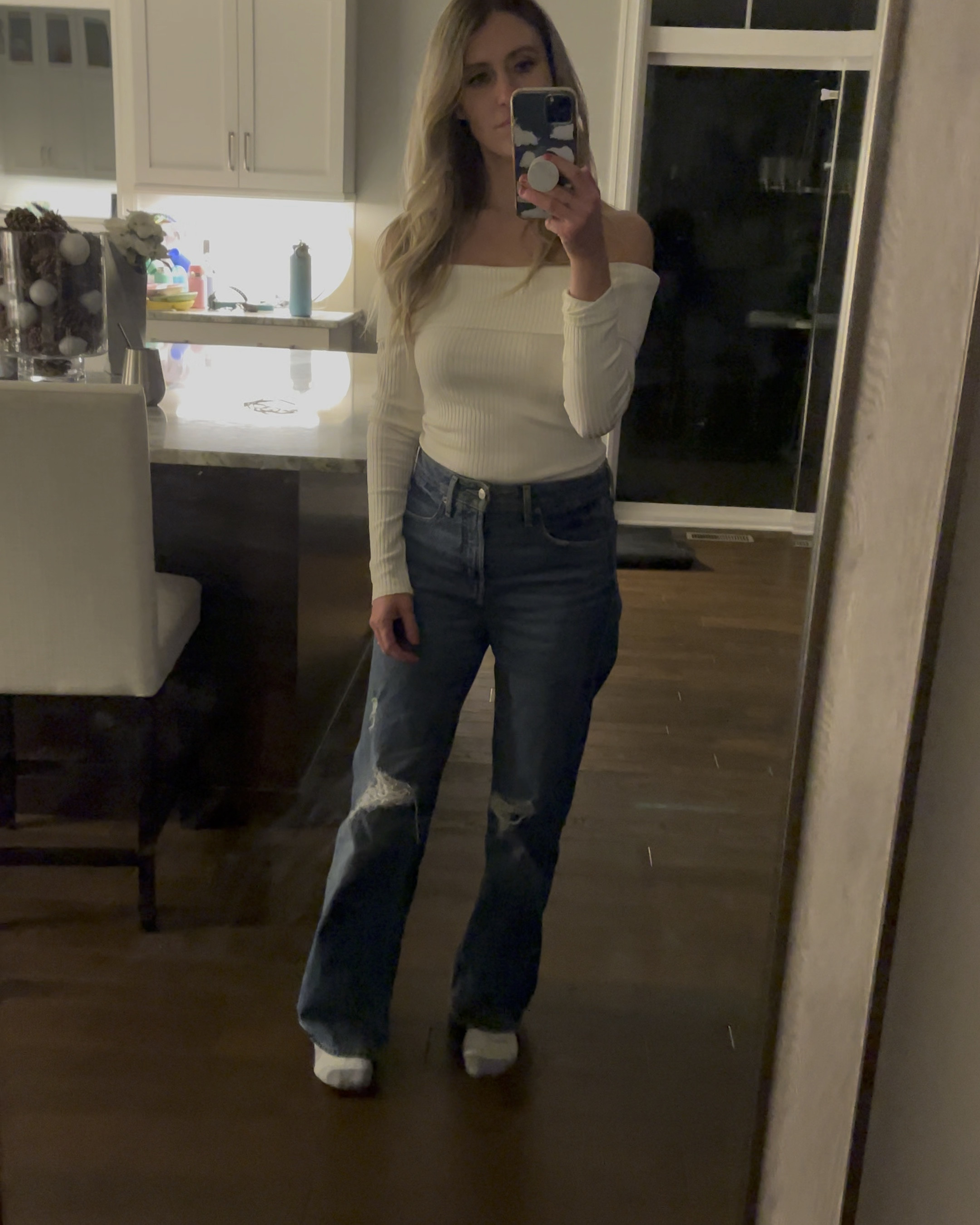Off the shoulder white / cream sweater with high waisted wide leg loose fit distressed denim jeans = perfect winter / colder weather outfit for so many occasions (date night, parties, girl's nights, dinner)



affordable, amazon finds, old navy, casual, preppy, dressed up, every day looks, winter outfit, spring outfit, cooler temps, style guide 

 

#LTKParties #LTKFindsUnder50 #LTKStyleTip