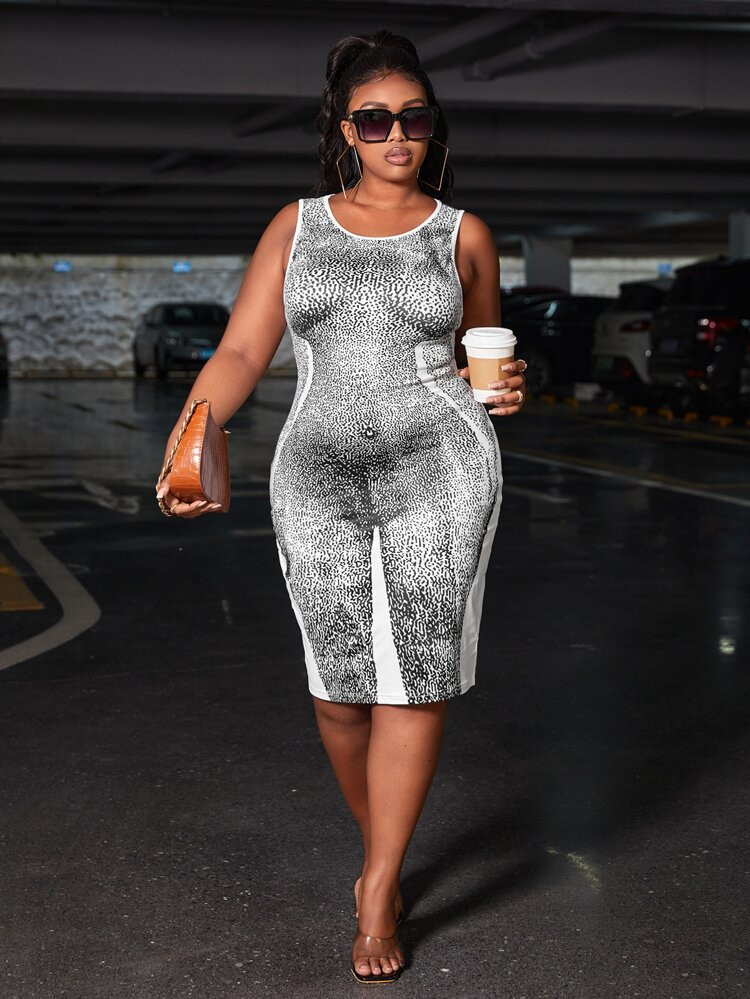 SHEIN SXY Plus Figure Graphic Bodycon Dress | SHEIN