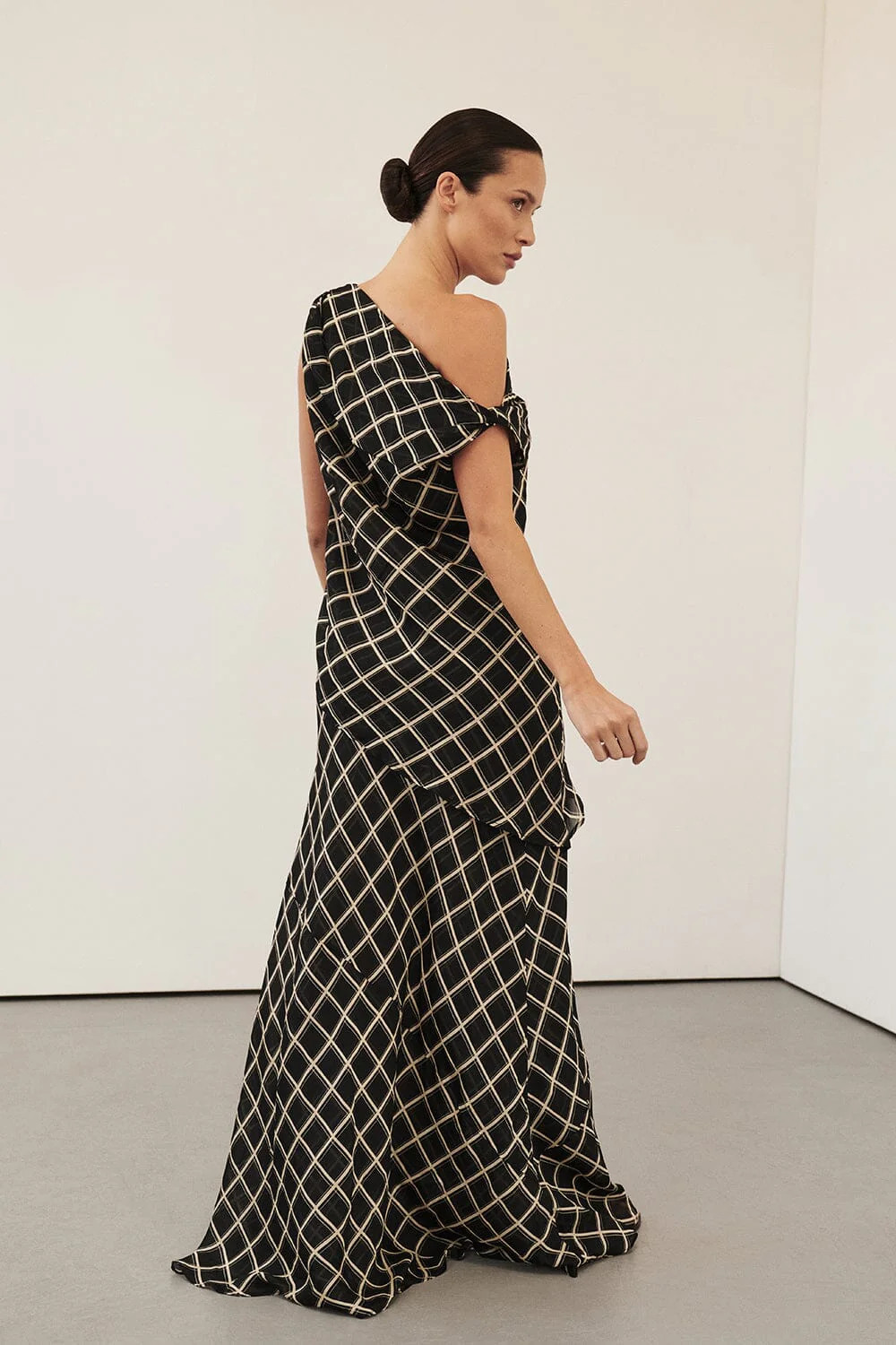 ARLINGTON BLACK MIDI SKIRT | DISSH