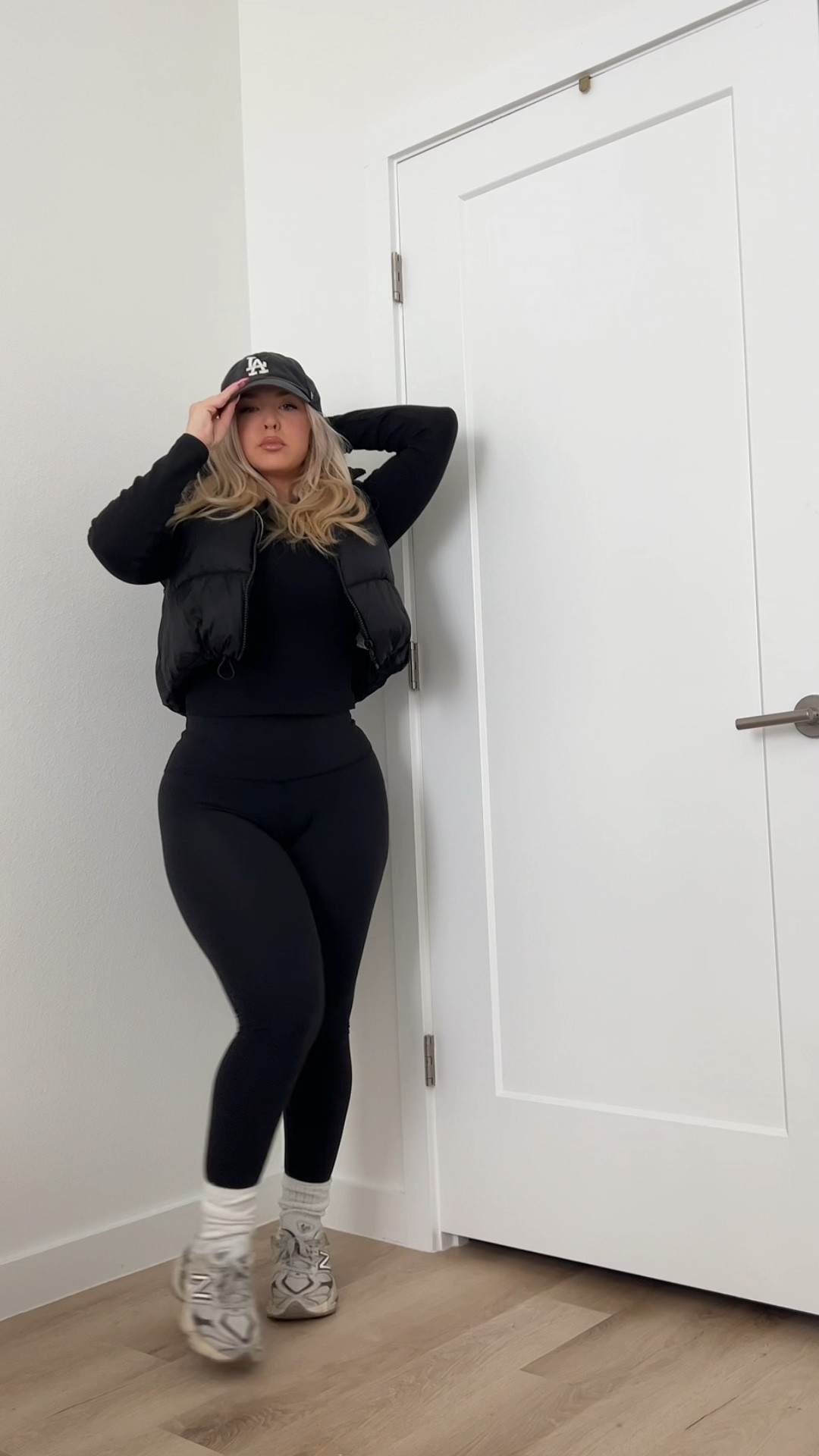 Holiday shopping/airplane outfit 🖤 #airplaneootd #amazonleggings #gymoutfit #allblackoutfit #richaesthetic #ltksale 

#LTKHoliday #LTKfitness #LTKCyberWeek