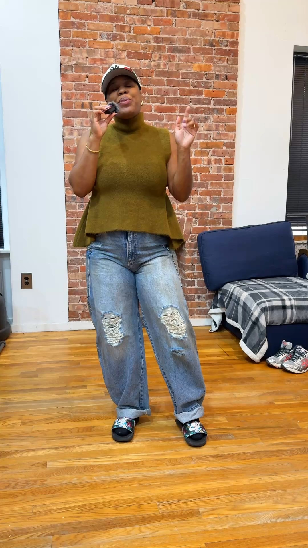 Work outfits, heading to my fashion design job in NYC. 
#officewear #workoutfit #sneakers

#LTKgrwm #LTKMidsize #LTKootd