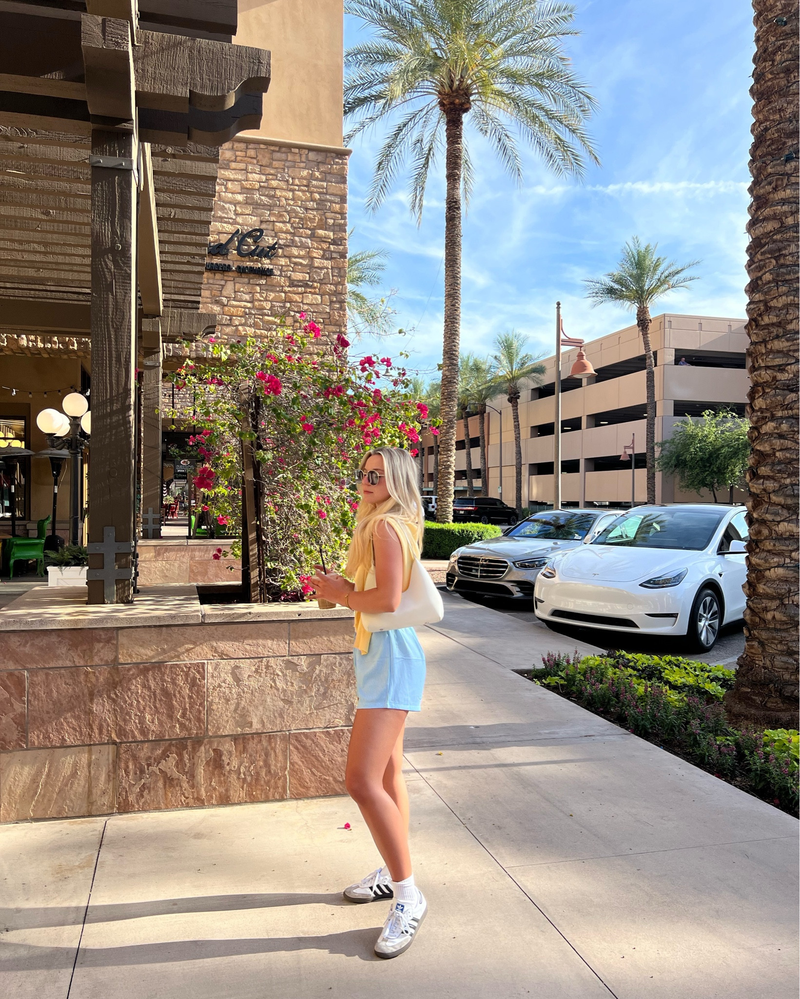 Lazy girl Boxer shorts fit 💙🤍🍋
#LTKspring #LTK2024trends #LTKamazonfinds #LTKlazygirlfit #LTKstyletip #LTKsummer #LTKyellow


#LTKfindsunder50 #LTKeurope #LTKstyletip