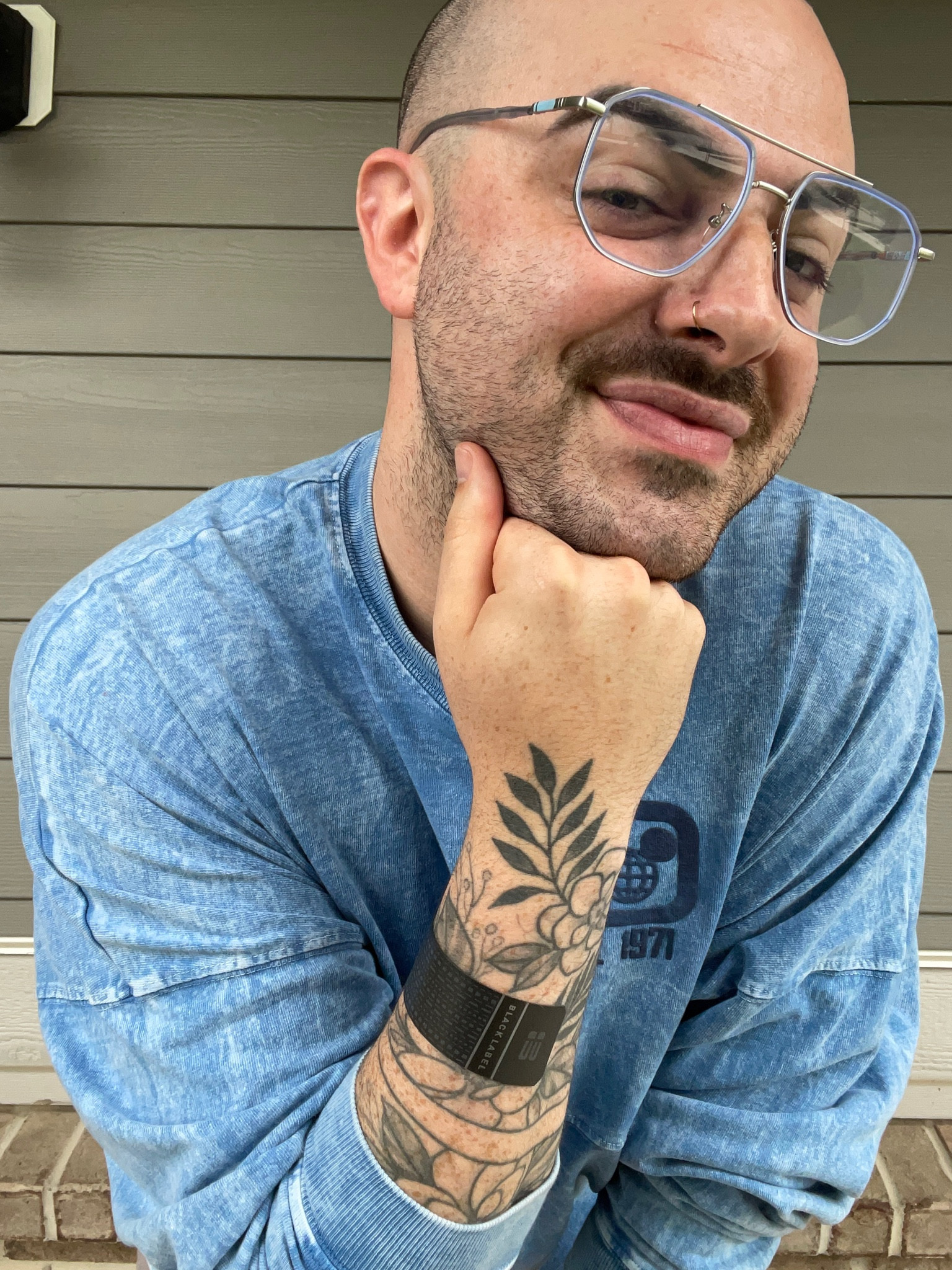 Shop all the fave blue light frames for a low cost! SHEIN hauls always get me! Click here to snag yours! #bluelight #frames #eyewear #fashion 

#LTKStyleTip #LTKBeauty #LTKSaleAlert
