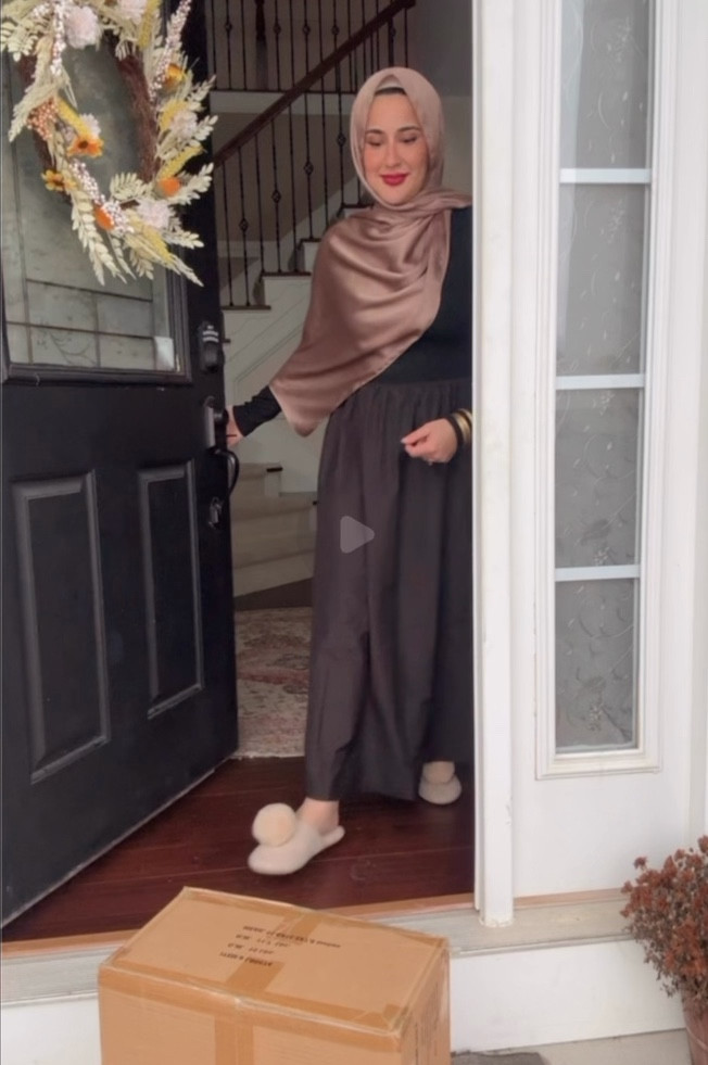 Just got some essentials for my home from Kroger Ship! And let’s just that it was a total breeze from placing an order online to getting it directly at my door! It has tons of variety from pantry staples to seasonal and beauty items including popular name brands and tons of gifts for the holidays! (If you’re a last minute shopper! ;). Definitely check out  @krogerco Ship and place your order online! P.s most items have free returns + no paid membership is required! 🙌 KrogerPartner and #KrogerShip 

#LTKFindsUnder100 #LTKSeasonal #LTKHoliday