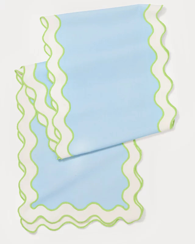 Scallop Table Runner | Lilly Pulitzer | Lilly Pulitzer