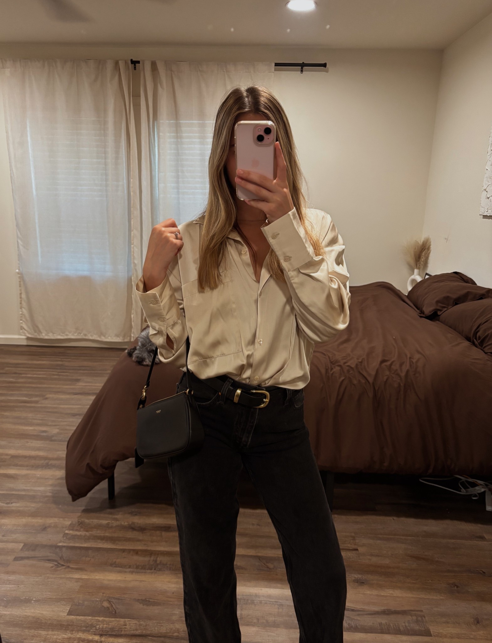 This satin button-up from Abercrombie (sadly sold out) is one of my favorites,  love how it dresses up my Levi’s. Added a simple Amazon belt and my black crossbody for a polished, minimal look that still feels effortless.

#LTKPetite #LTKSeasonal #LTKU
