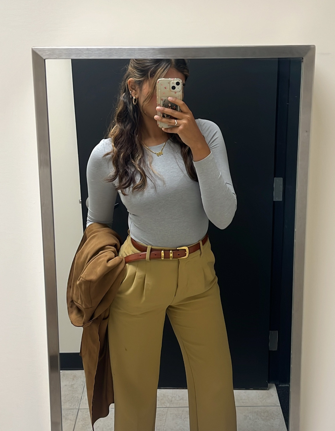 Work fit from aritzia! 

#LTKstyletip #LTKworkwear #LTKbeauty