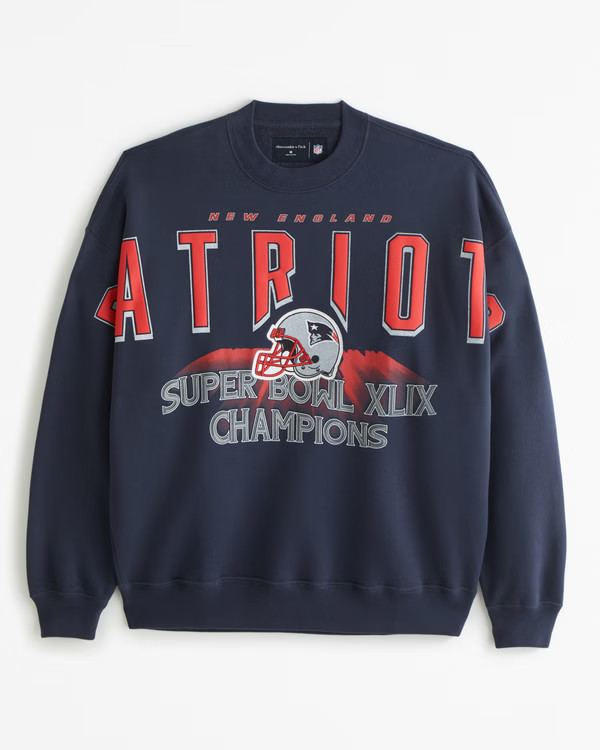 New England Patriots Graphic Crew Sweatshirt | Abercrombie & Fitch (US)