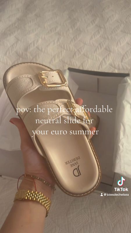 The perfect neutral slide for your Euro Summer. The look of a Fendi slide but for WAY less. And it’s on sale now at #theiconic 


#eurosummer #summerfashion #holidayoutfits #eurooutfits #summerfits #summerslides #summershoes #fendidupe

#LTKtravel #LTKshoes #LTKaustralia