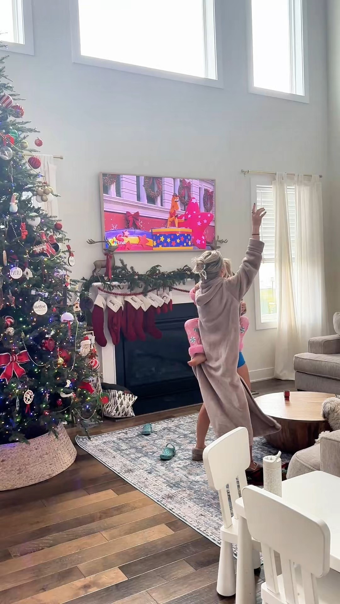 Best thanksgiving day parade to date! Linking my robe and slippers because I got so many questions on them! 

#LTKFindsUnder50 #LTKSaleAlert #LTKCyberWeek