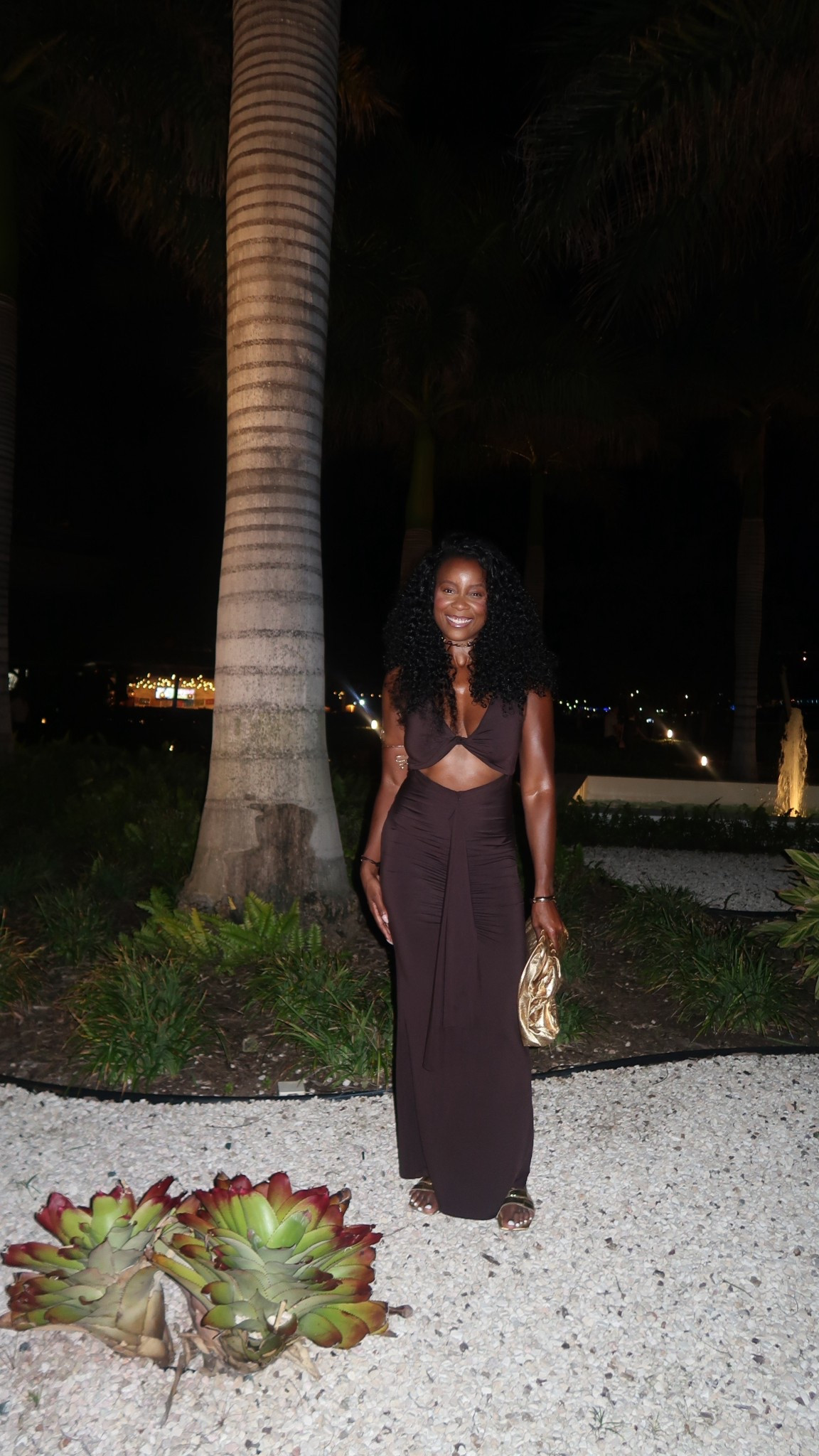 There’s nothing like a chic evening dress on vacation — effortless, flattering, and perfect for dinner by the beach or a night out. I love pieces like this that feel elevated but are still easy to wear with simple heels or sandals.

🛍 Linked this dress + a few other vacation evening outfit ideas below so you’re ready for your next getaway ⬇️

vacation evening dress, dinner dress outfit, resort evening wear, chic vacation dress, tropical dinner outfit, beach vacation style, elegant vacation outfit, summer evening dress 2025, getaway style looks


#LTKStyleTip #LTKSeasonal #LTKFindsUnder100