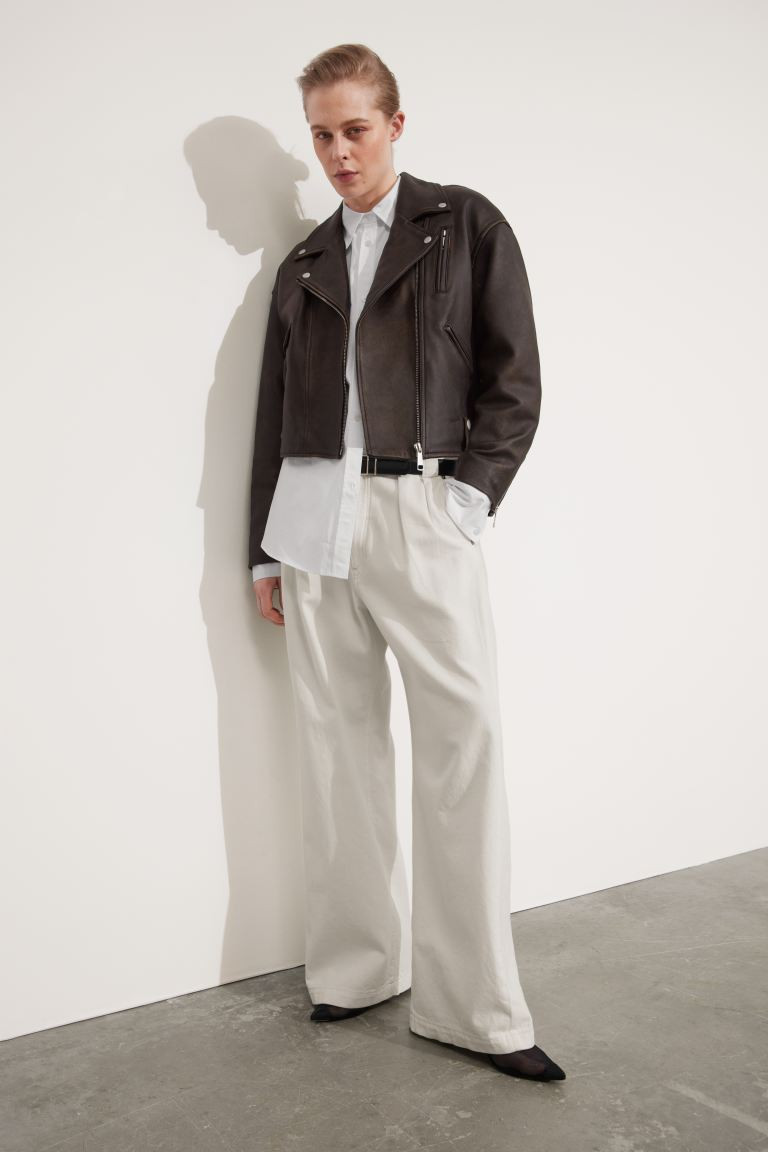 Oversized-Lederjacke im Bikerstil - V-Ausschnitt - Langarm - Vintage-Braun - Ladies | H&M DE | H&M (DE, AT, CH, NL, FI)