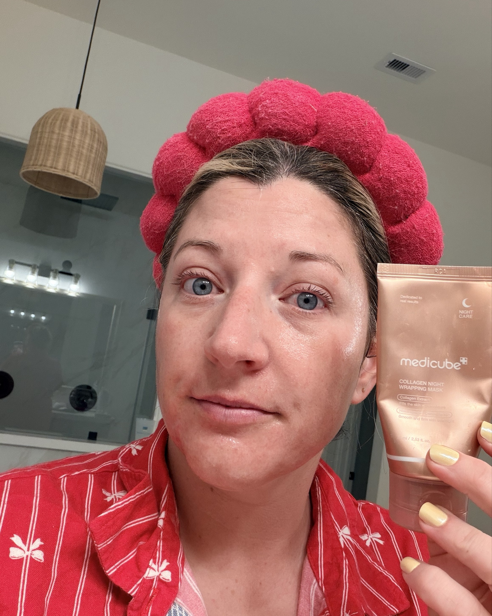 Here’s my secret to glowy, hydrated skin as a 40-something mom 🤍✨

No gatekeeping over here—these are the products I reach for on repeat to keep my skin looking fresh, moisturized, and alive (even when I’m running on coffee and chaos 😅).

Think: hydration, smoothing, and that effortless glow ✨
Because we deserve skin that looks as good as we feel 💁🏼‍♀️

Everything is linked here for you 👇🏼

#LTKmomlife #LTKselfcare #LTKmorningroutine