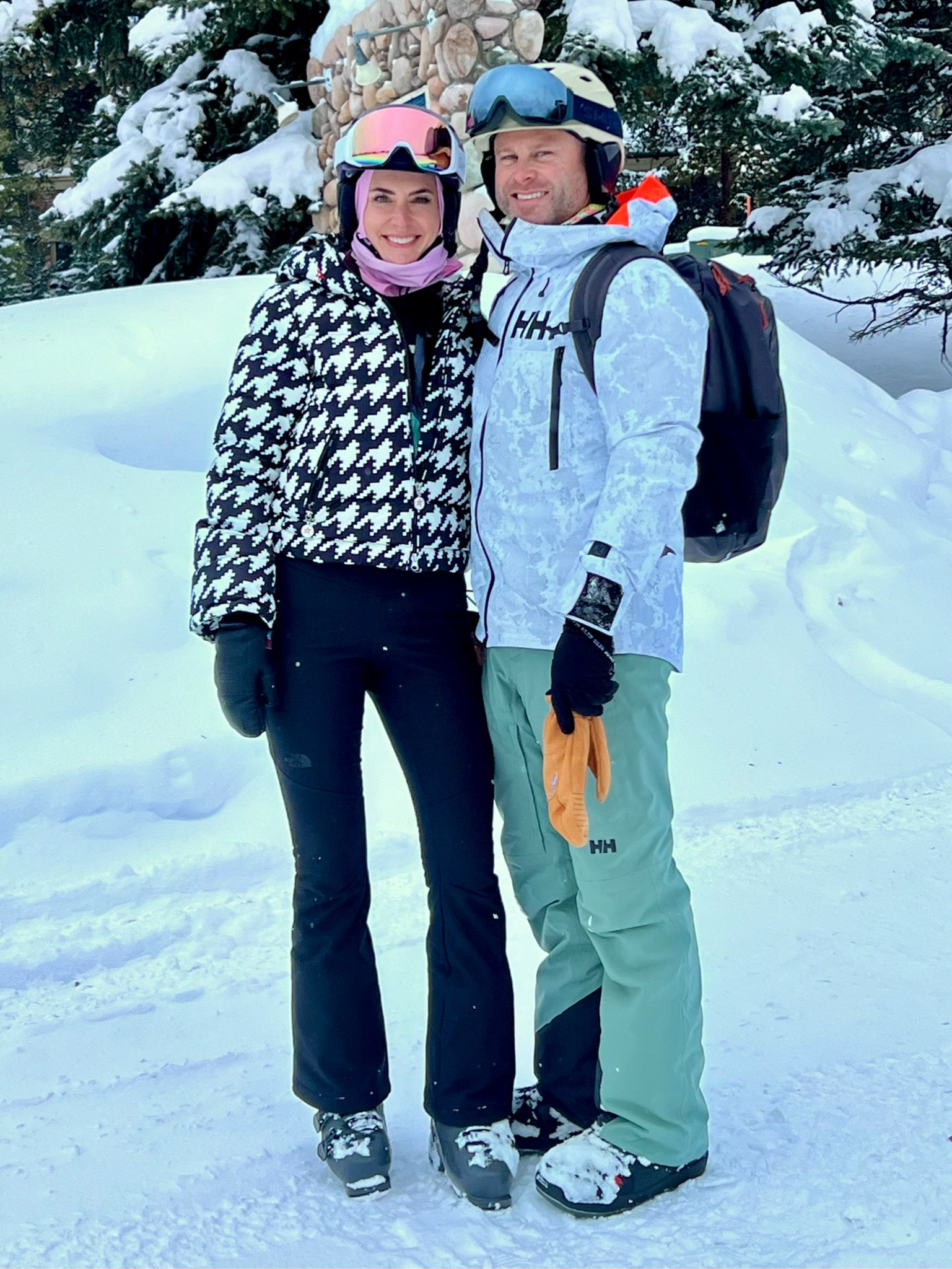 Ski day outfit. Snow outfit. Perfect moment jacket