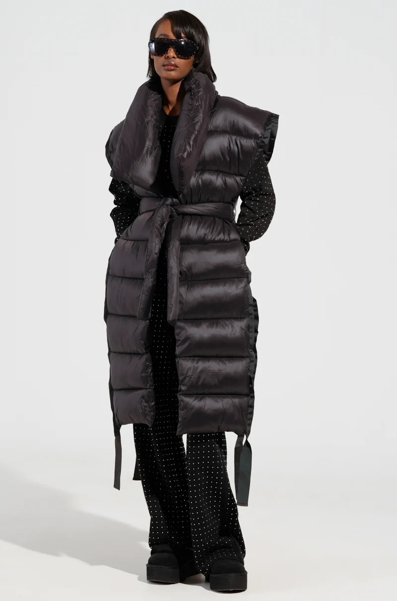PILOT JONES LONG LINE PUFFER VEST IN BLACK | AKIRA