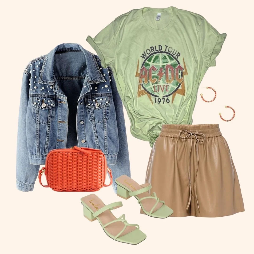 World Tour 1976 Graphic T-shirt ( Vintage Feel ) Band Tee | Sassy Queen