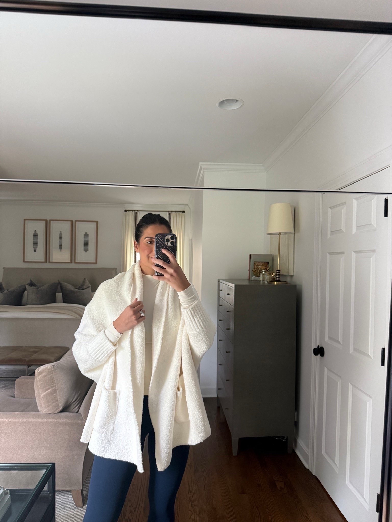 Blanket wraps are restocked literally the coziest cardigan I own!

Blanket wrap, barefoot dreams cardigan, winter outfit, cozy outfit, Grace White

#LTKSeasonal #LTKOver40 #LTKootd