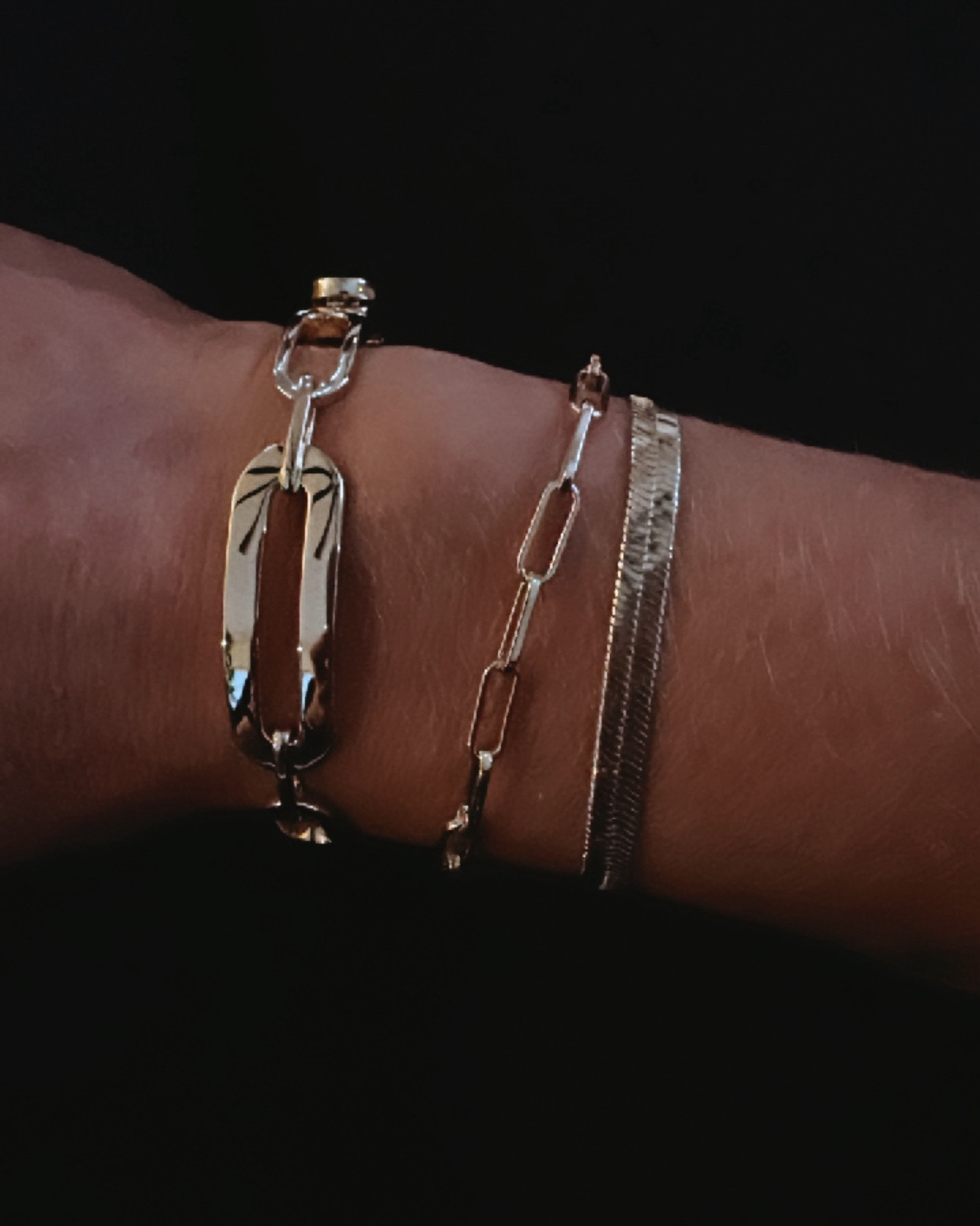 THE BRACELET STACK FOR EVERYDAY YOU NEED 🔥 so classy. so elegant. so chic. so everyday fashion. 

Get it all here!

Xoxo,
CeCe 🙏

#LTKStyleTip #LTKFindsUnder50 #LTKBeauty