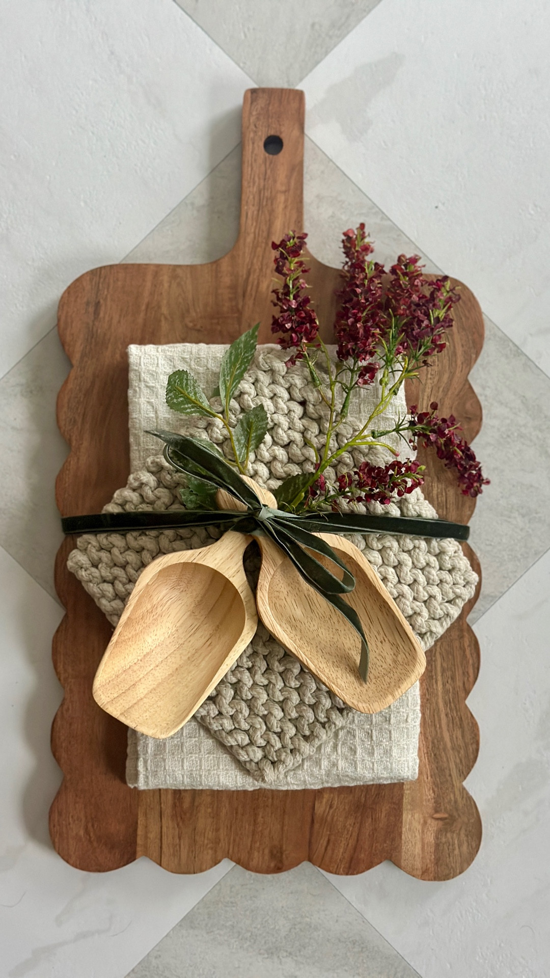 I want this cute gift idea for myself lol!! 

#LTKFindsUnder50 #LTKGiftGuide #LTKHome