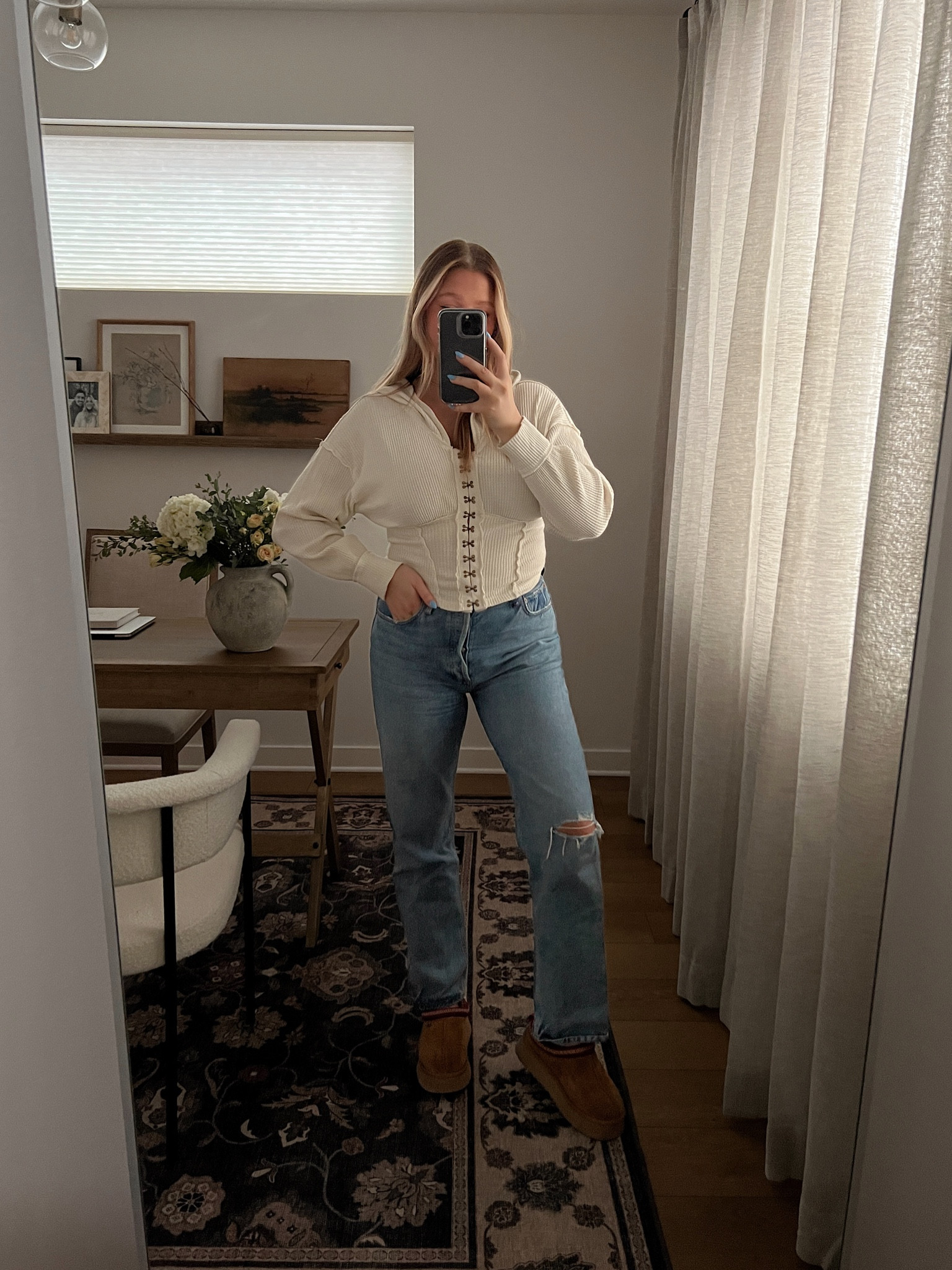 Size M (tts) on top it’s got some stretch and a hood. Size down in Agolde jeans! Uggs out of stock in brown but linked green! 