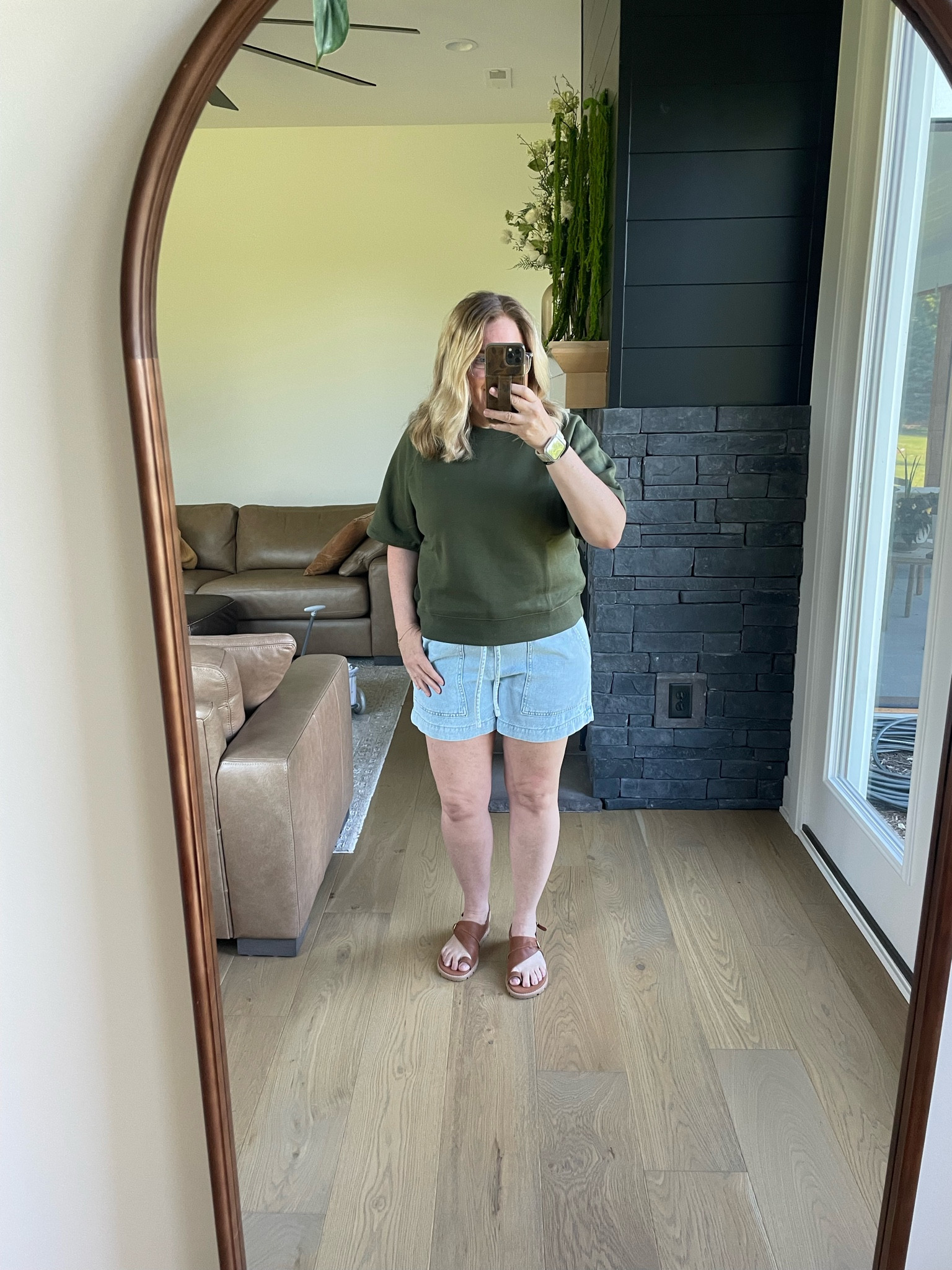 OOTD 50+
Walmart find🤍
Denim shorts elastic waist
Short sleeve sweatshirt

#LTKootd #LTKOver40 #LTKMidsize