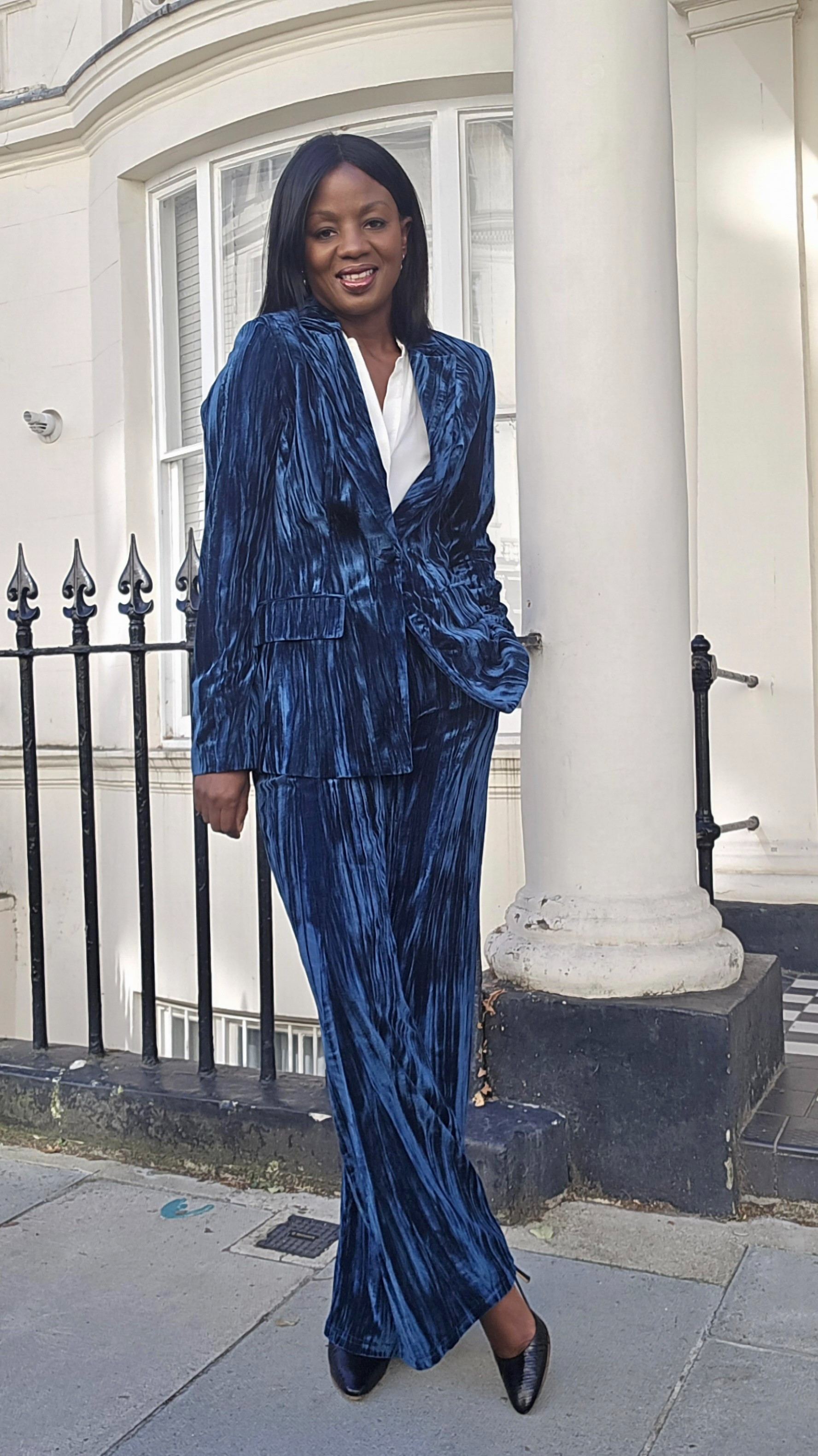 A chic velvet suit perfect for all occasions from parties, dinner or the festive season

#LTKeurope #LTKpartywear #LTKluxury