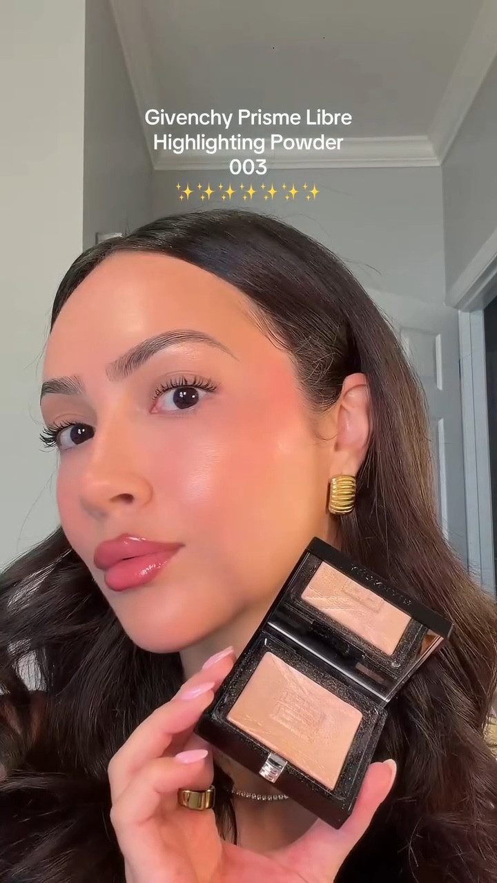 That soft glow >>😍😍 @givenchybeauty #makeup #givenchybeauty #highlighter #glowymakeup #makeupproducts