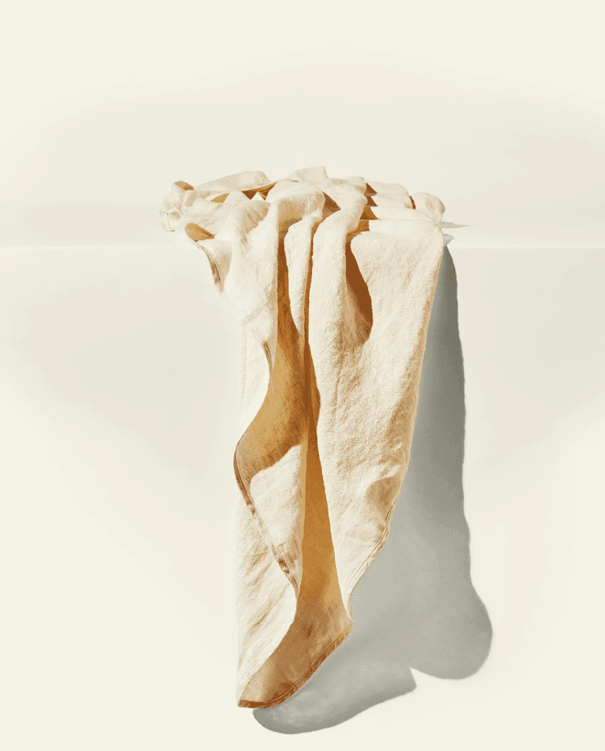 The Linen Tablecloth | Material