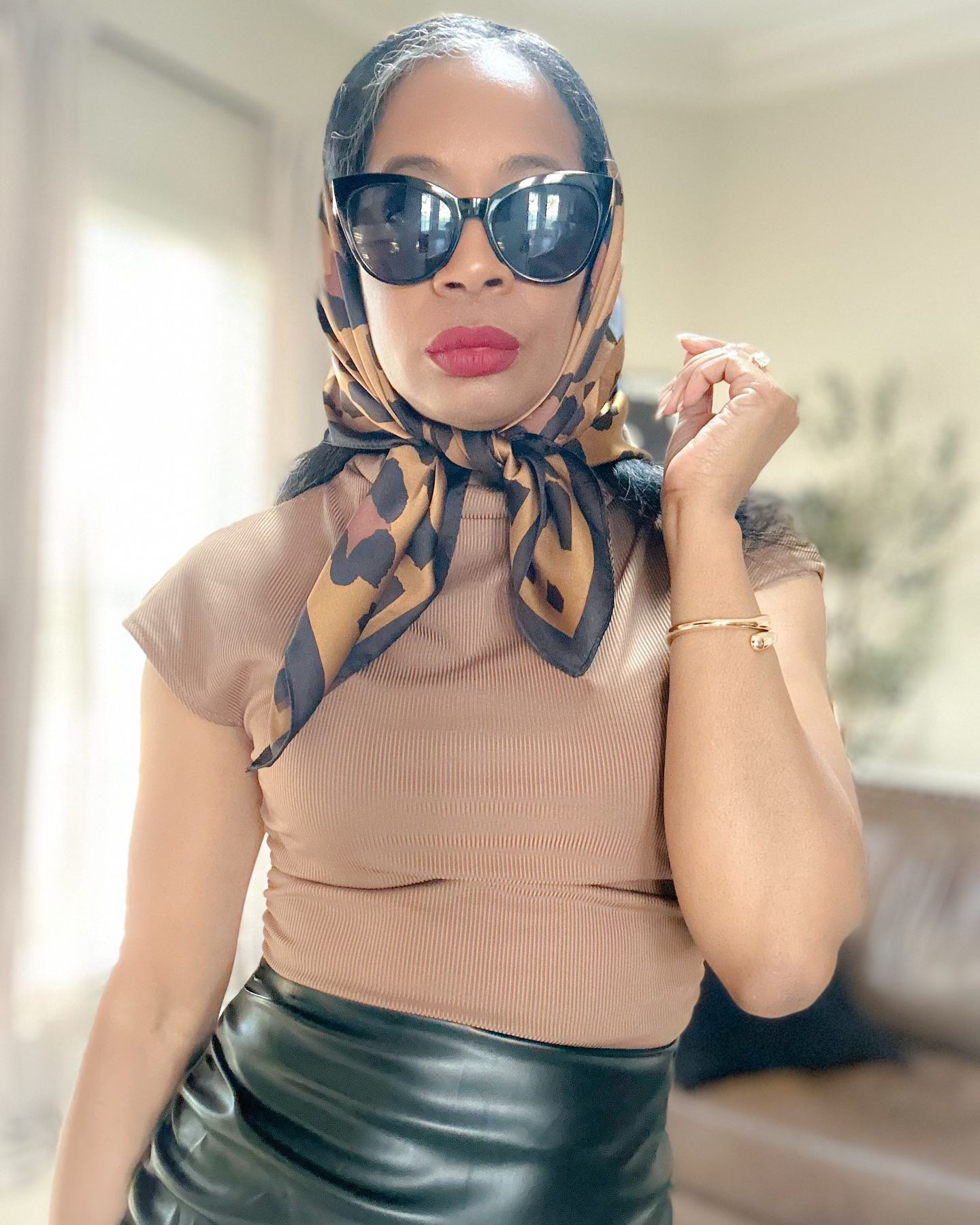 Simple but never basic. ✨

There’s something timeless about effortless style. Today, I’m keeping it clean and classic—showing that simplicity doesn’t mean sacrificing impact. It’s all about the little details that elevate an outfit from everyday to exceptional. Sometimes, less truly is more.

Drop “SHOP” below 👇🏾 or tap the link in my bio to shop this look and discover more chic, minimalist fall fashion finds!

#ClassicStyle #EffortlessFashion #TimelessElegance #MinimalistStyle #FallFashion #SimpleButNeverBasic #LTKStyle #ShopTheLook #fashionoverforty #styleoverforty