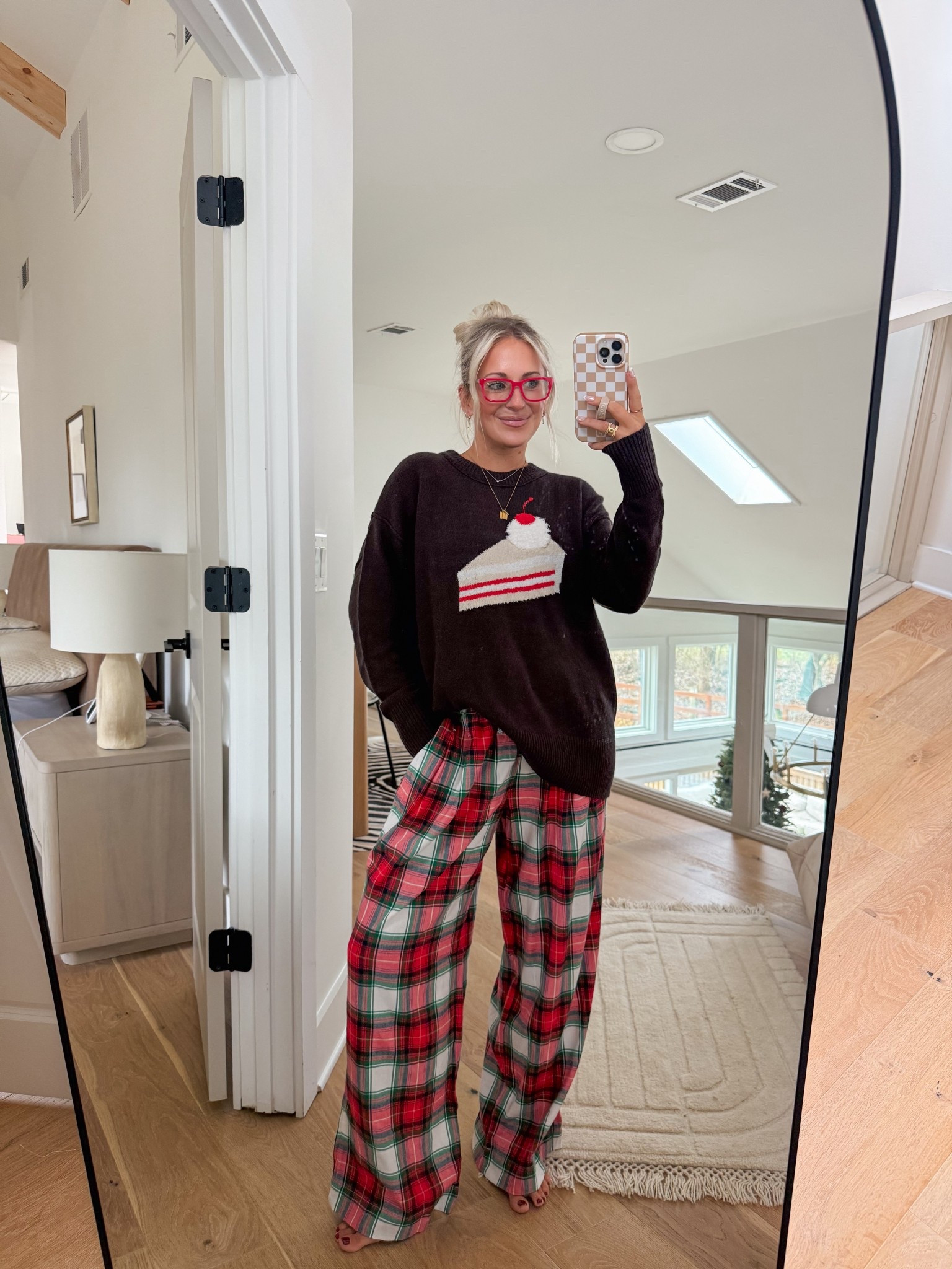 Smalls in both! Sweater runs oversized — so cozy! 

#LTKHoliday #LTKFindsUnder50 #LTKSeasonal