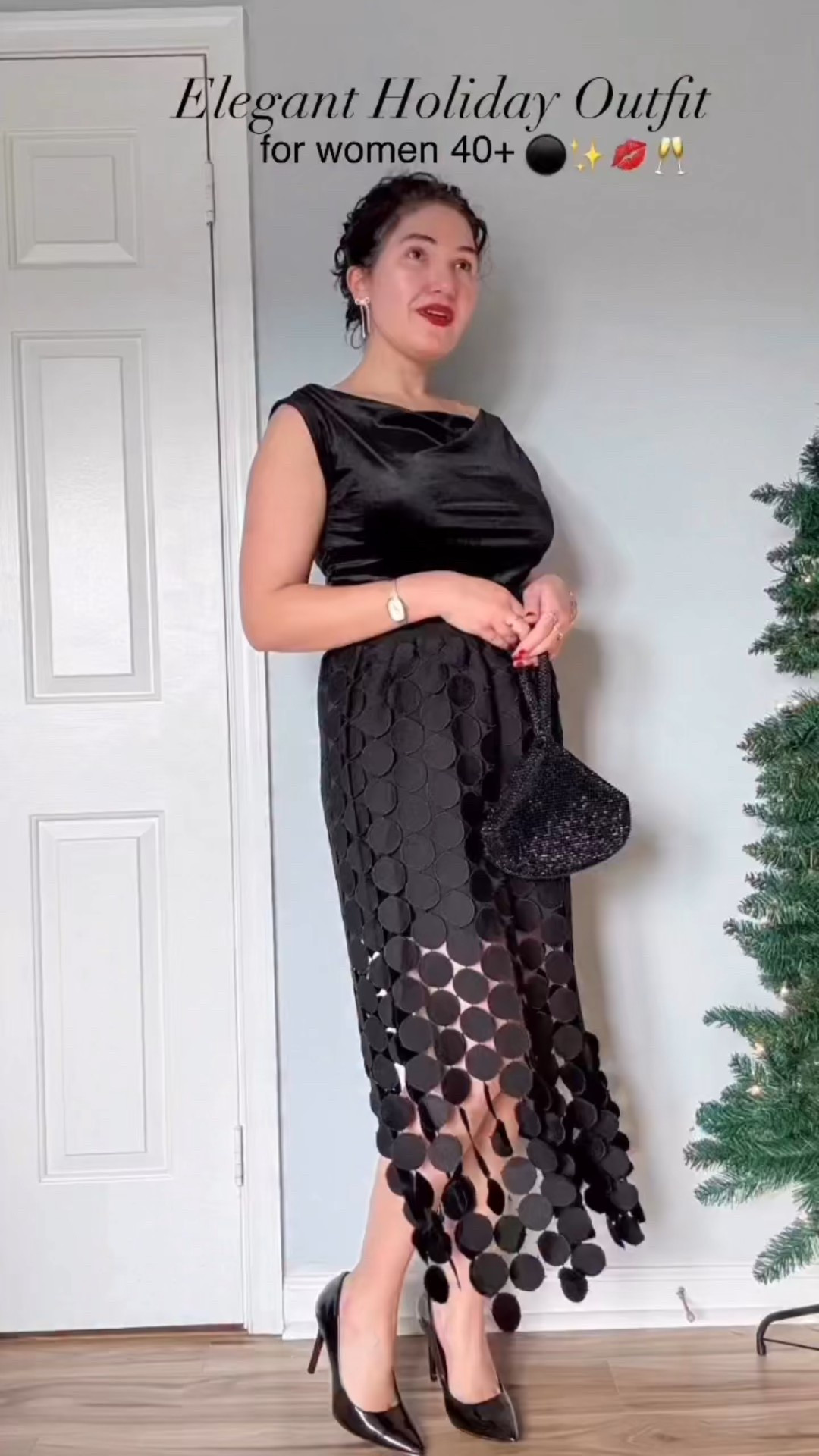 Elegant holiday outfit, amazon fashion, old navy, black holiday outfit, black skirt, velvet top 

#LTKHoliday #LTKOver40