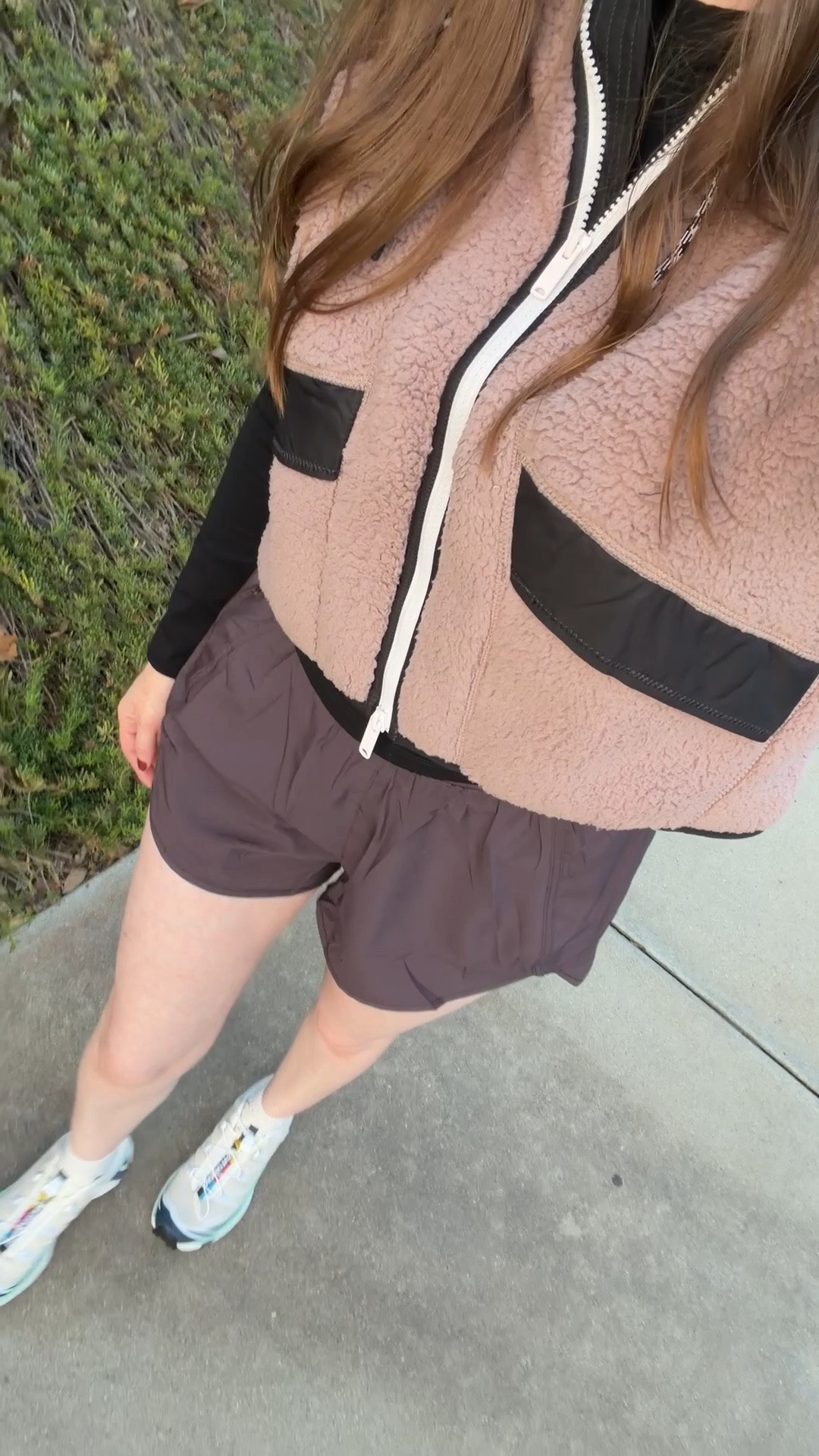 This vest is everything!! Fall walk fit 🤎🍂
