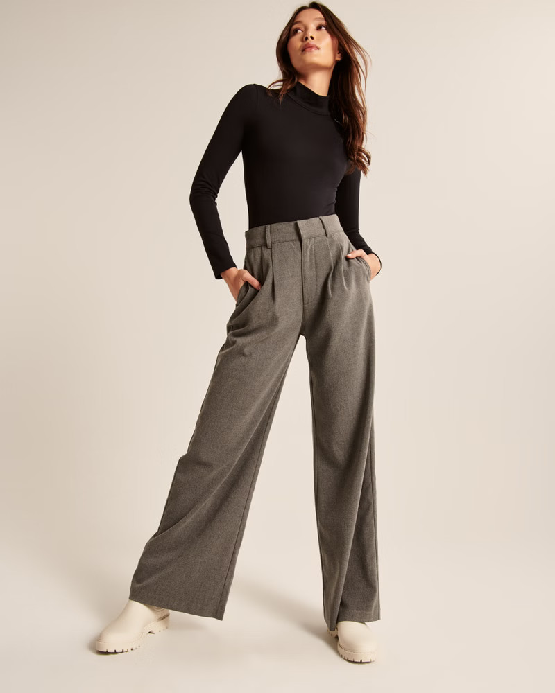 Women's Long-Sleeve Seamless Fabric Mockneck Bodysuit | Women's Tops | Abercrombie.com | Abercrombie & Fitch (US)